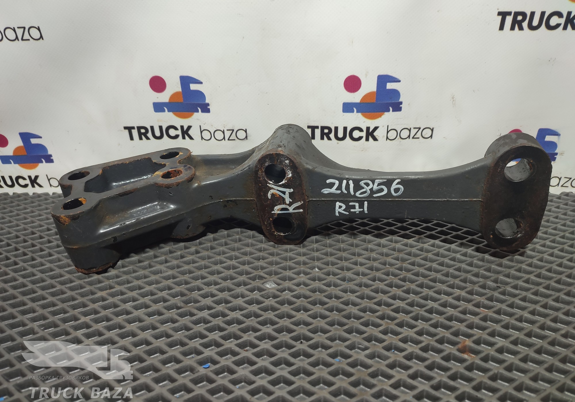5010548989 Кронштейн кабины задний для Renault