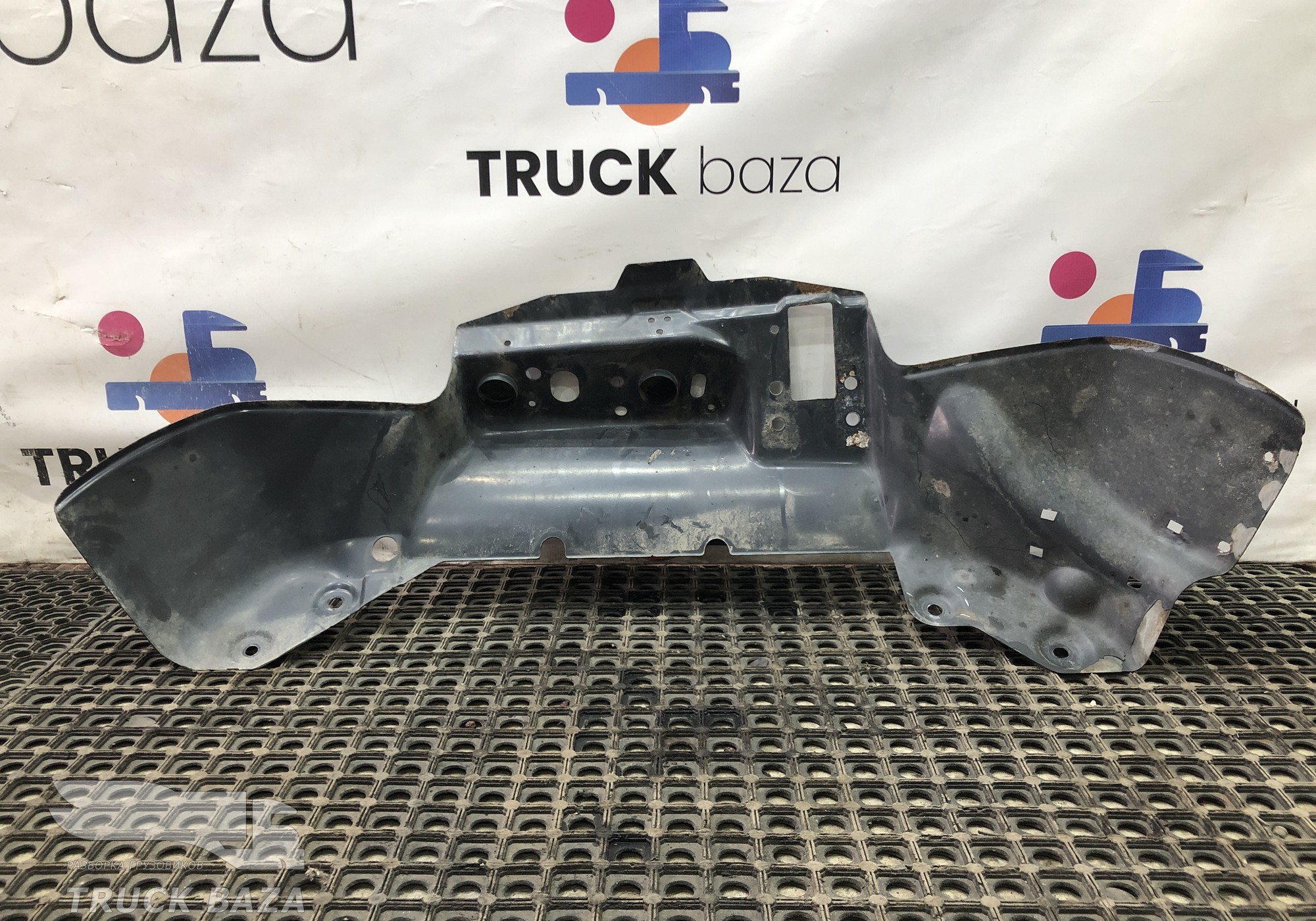 1529643 Подкрылок передний левый