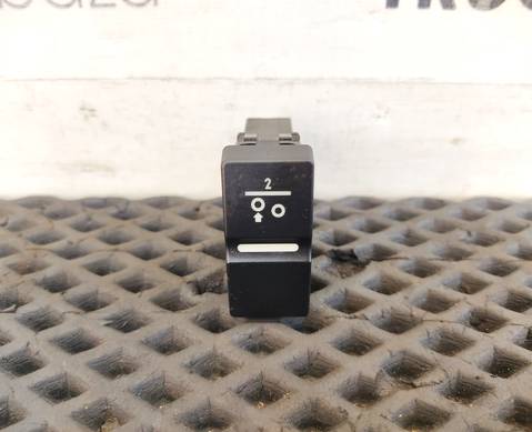 81255250212 Кнопка поднятия ленивого моста для Man TGX II (с 2012)