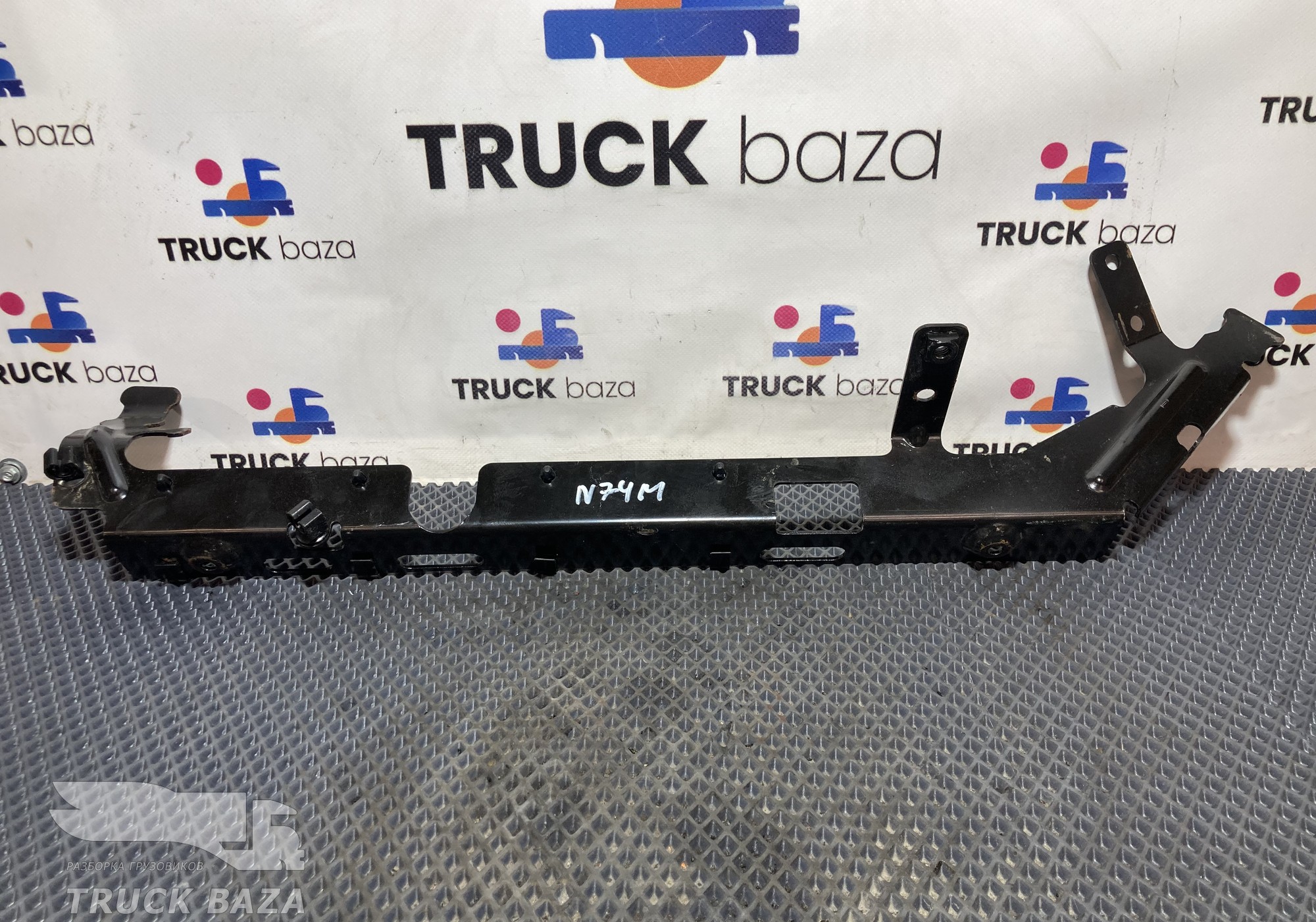 51254415134 Кронштейн проводки двигателя