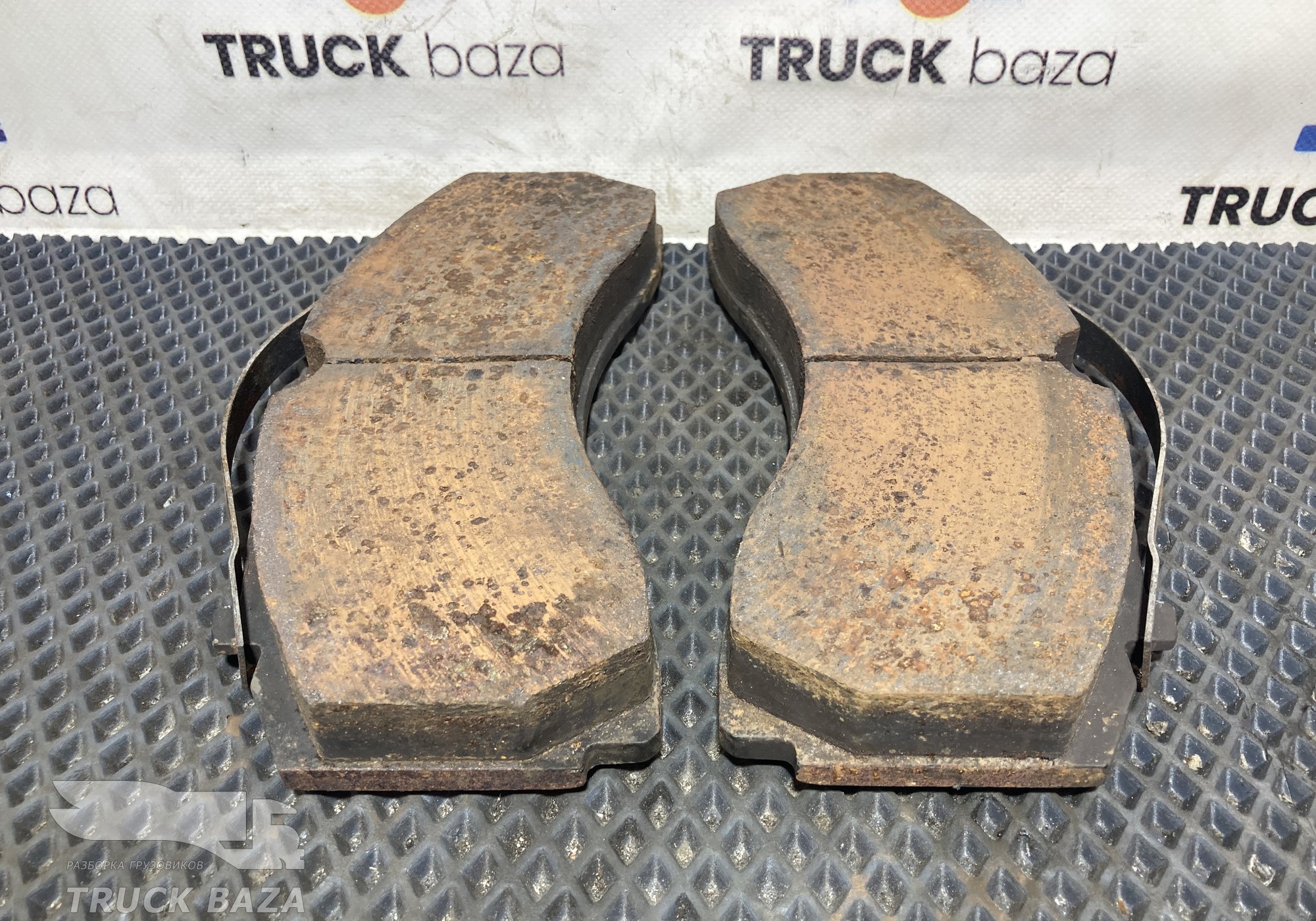 A0064201420 Колодки тормозные