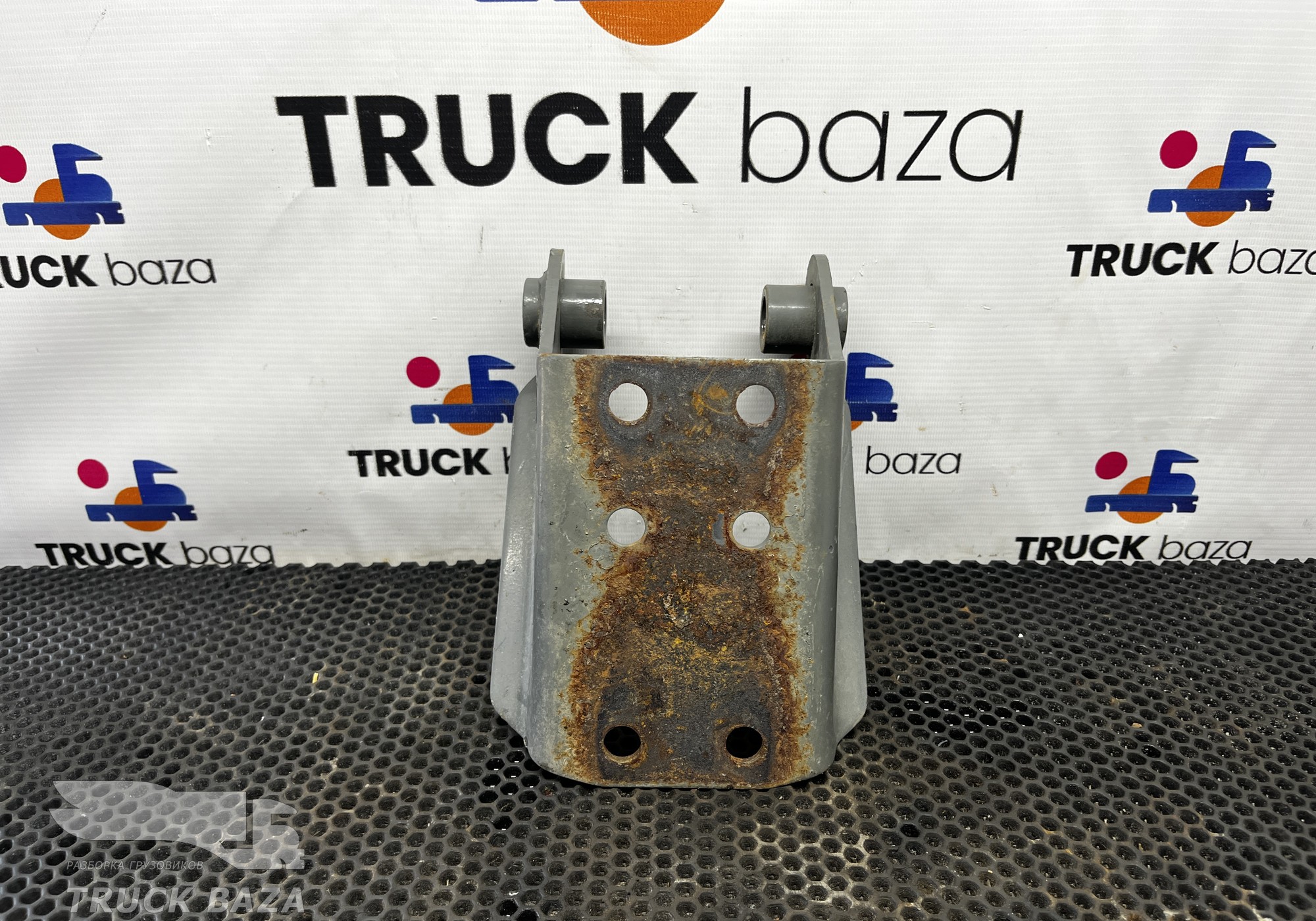 WG9925688102 Кронштейн амортизатора заднего для Sinotruk Sitrak C7H