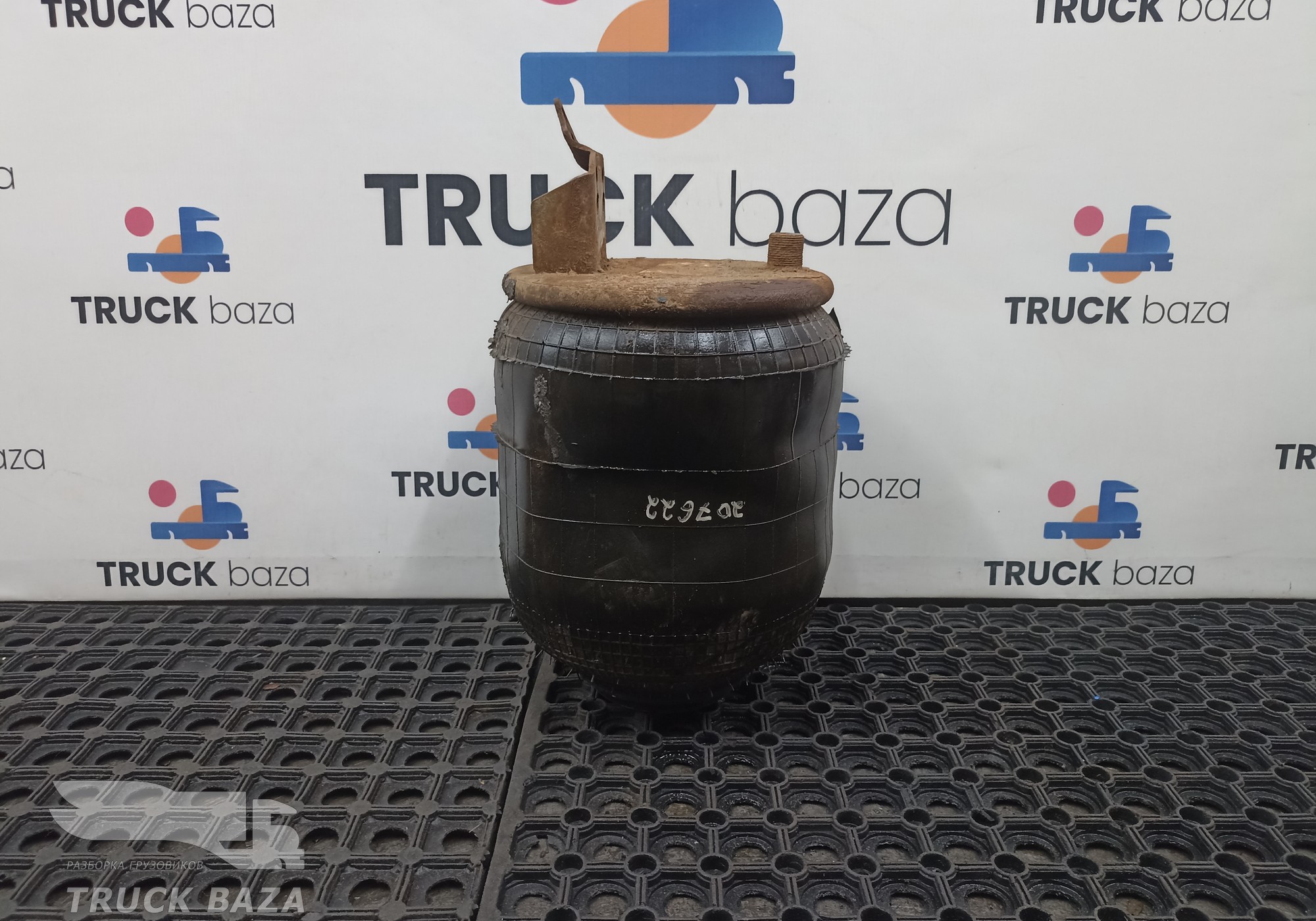 20737943 Подушка пневмоподвески задняя для Volvo FH 2 (с 2002 по 2008)