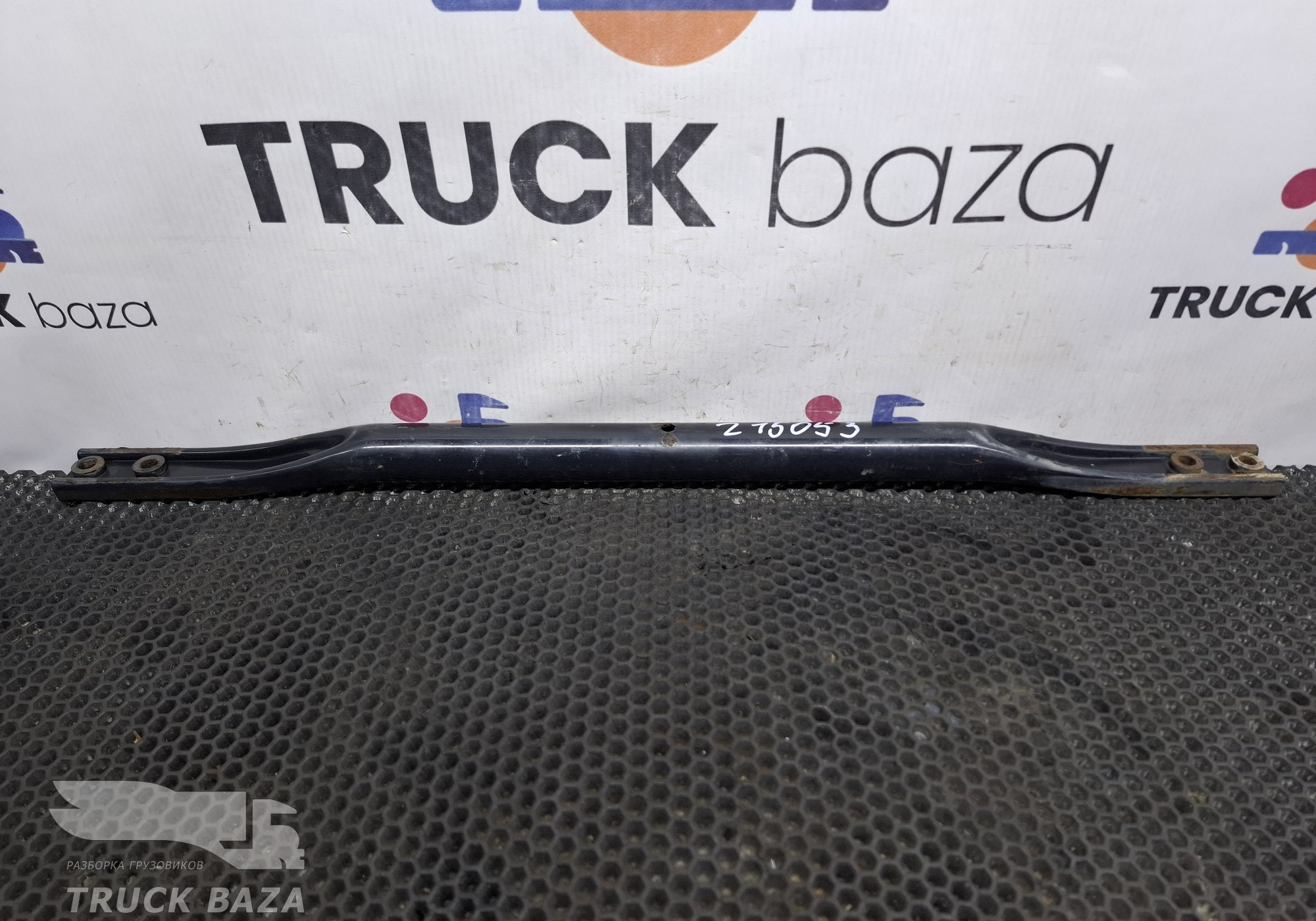 81429025402 Тяга трапа за кабиной