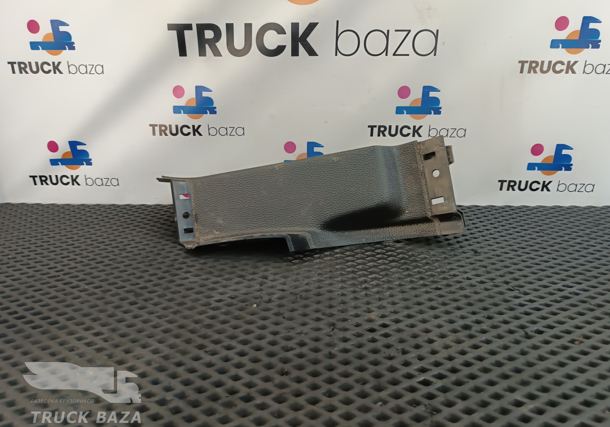JC46E12024AB Накладка внутренняя на порог левая для Ford F-MAX (с 2018)
