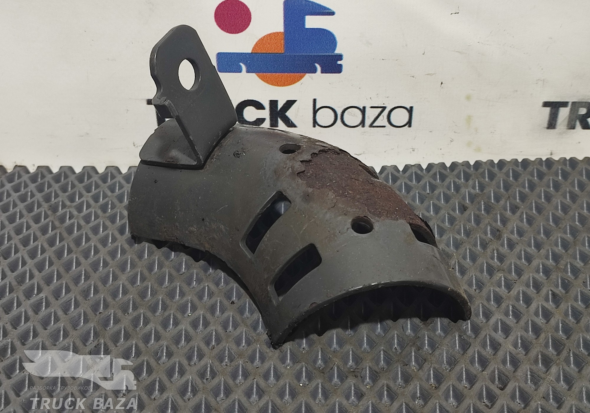 1786538 Кронштейн проводки для Scania