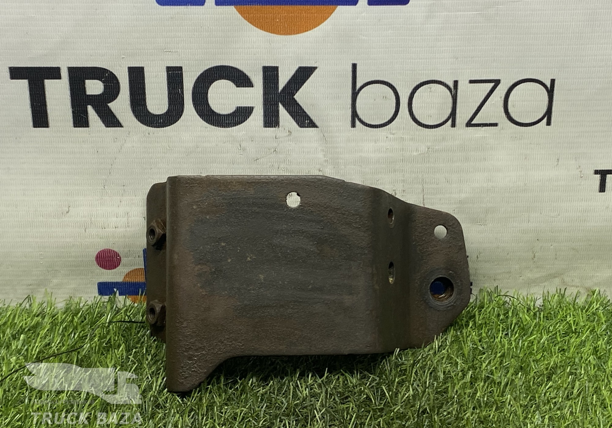 2012432 Кронштейн фиксатора стойки