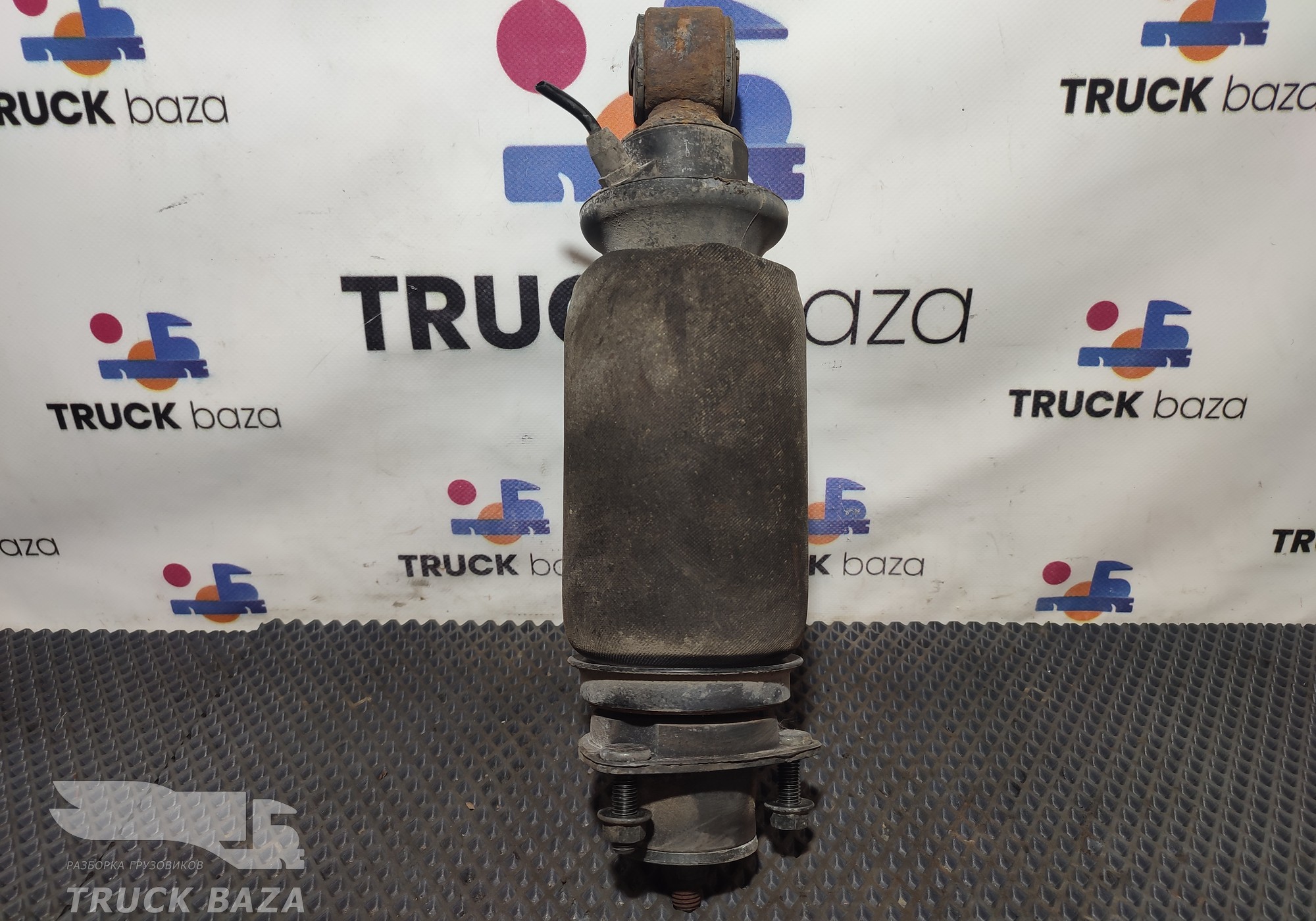 2493170 Пневмоамортизатор кабины задний для Scania 5-series G (с 2004 по 2016)