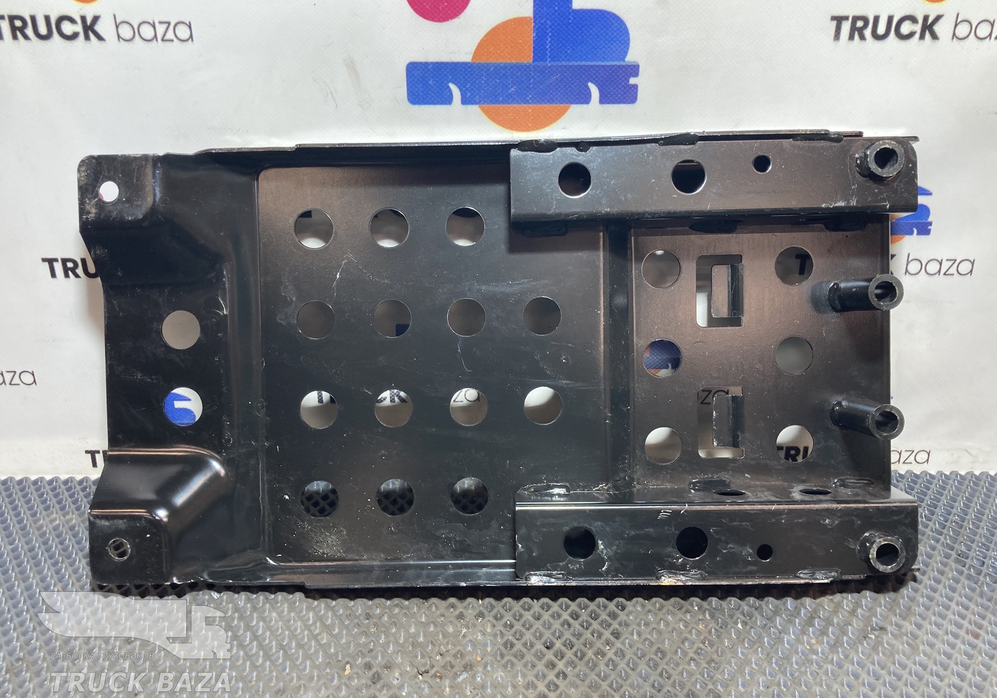 9609100411 Кронштейн сиденья для Mercedes-Benz Actros New Actros MP4 (с 2011)