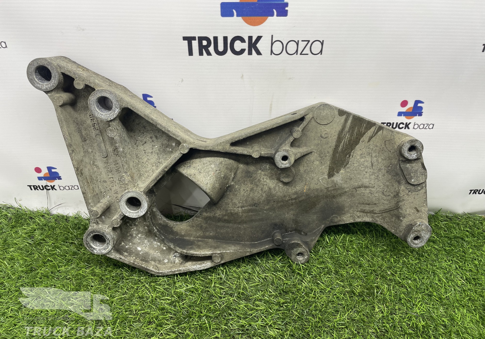 5412342539 Кронштейн компрессора кондиционера