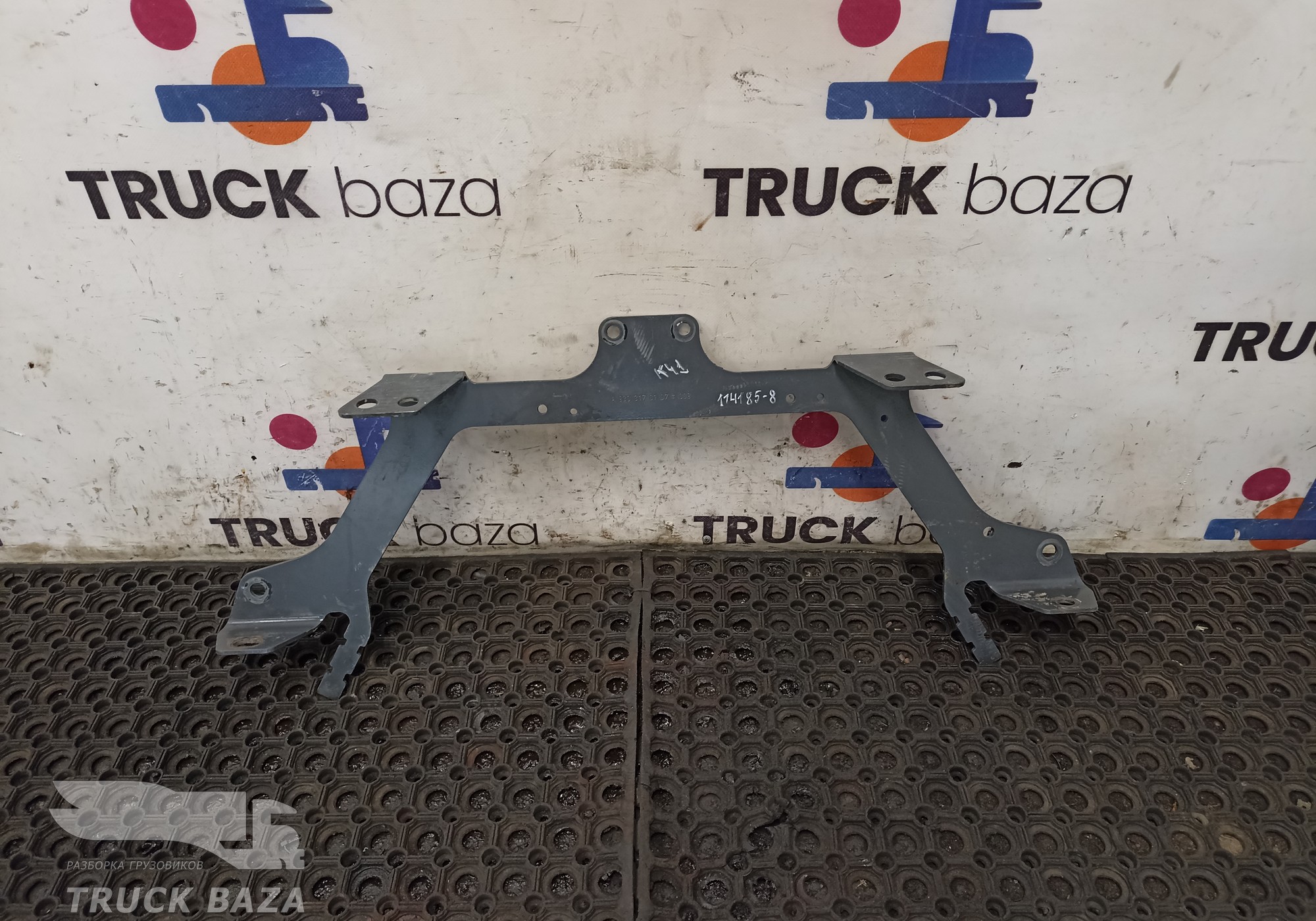 A9303170107 Кронштейн розеток для Mercedes-Benz