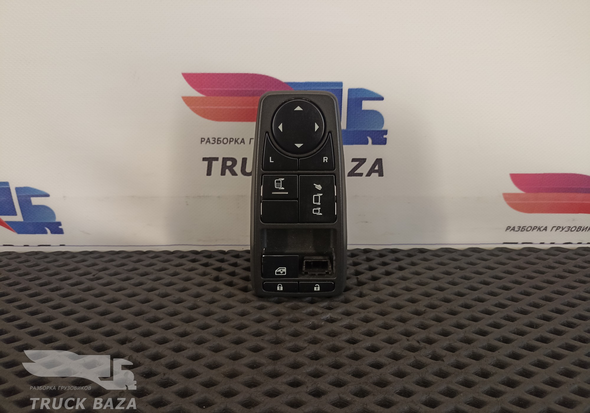 81258067093 Блок управления стеклоподъемником левый