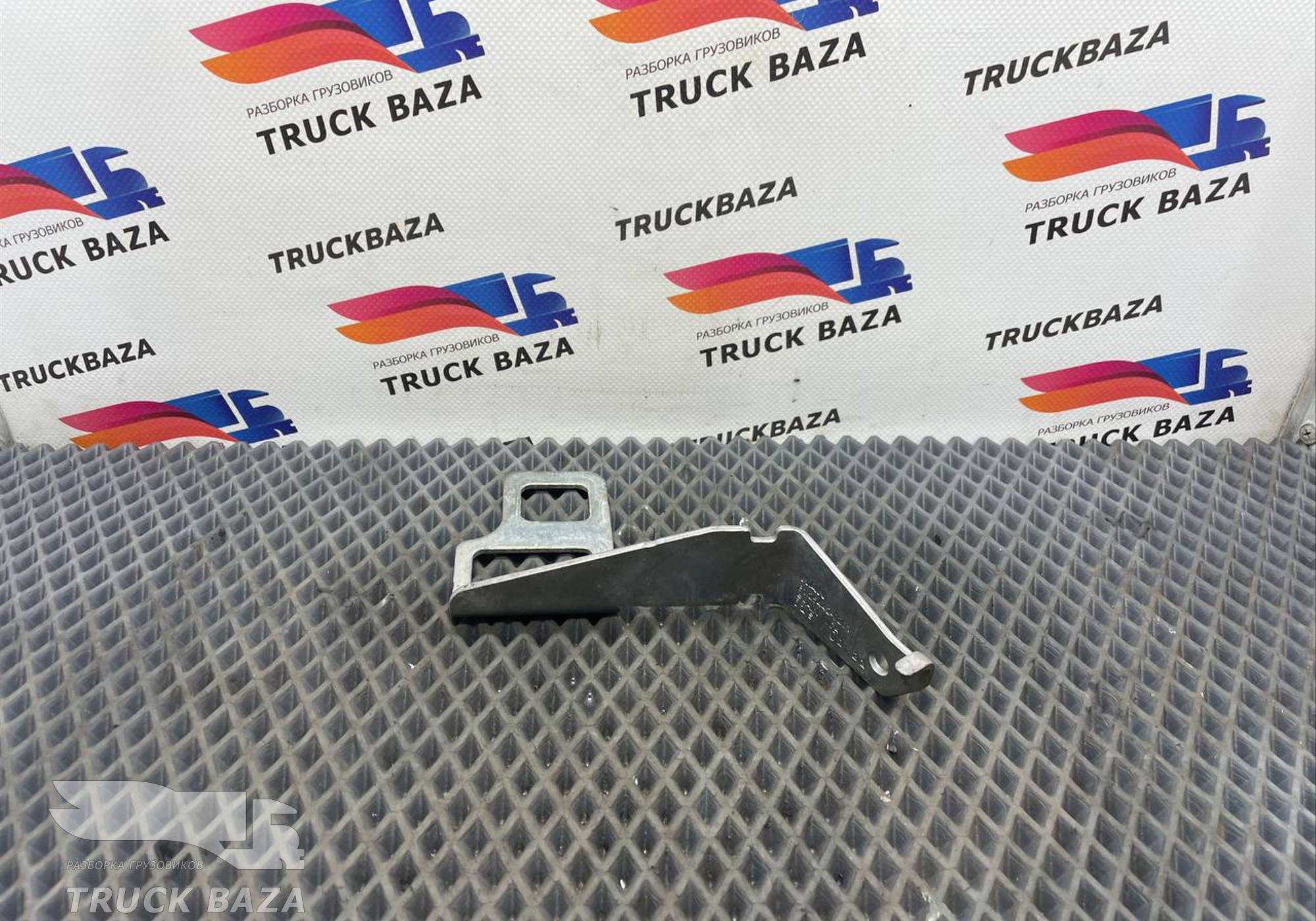 81254420201 Кронштейн проводки для Man TGX TG3 (с 2020)