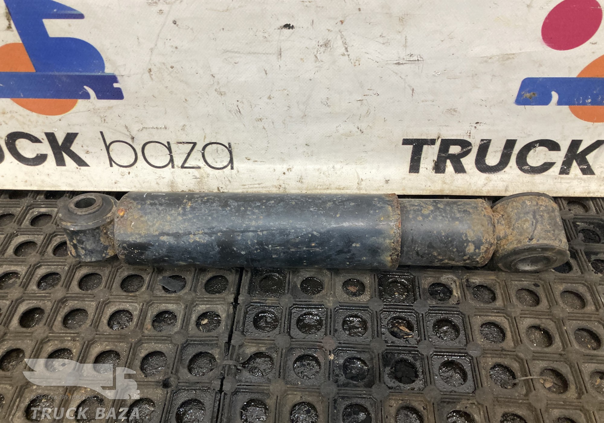 81437016905 Амортизатор задний