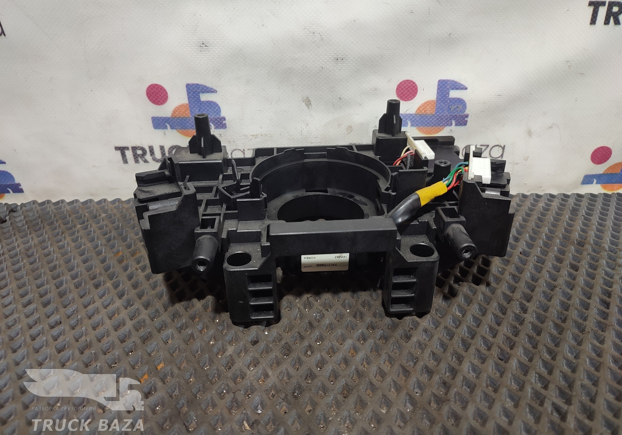 21708995 Пластина монтажная подрулевых переключателей для Renault T (с 2013)