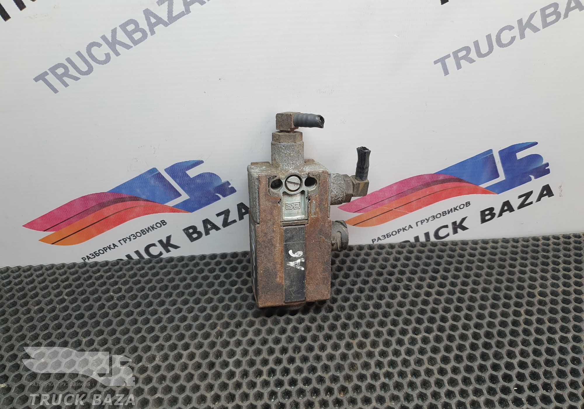 A0049975536 Клапан электромагнитный для Mercedes-Benz Axor