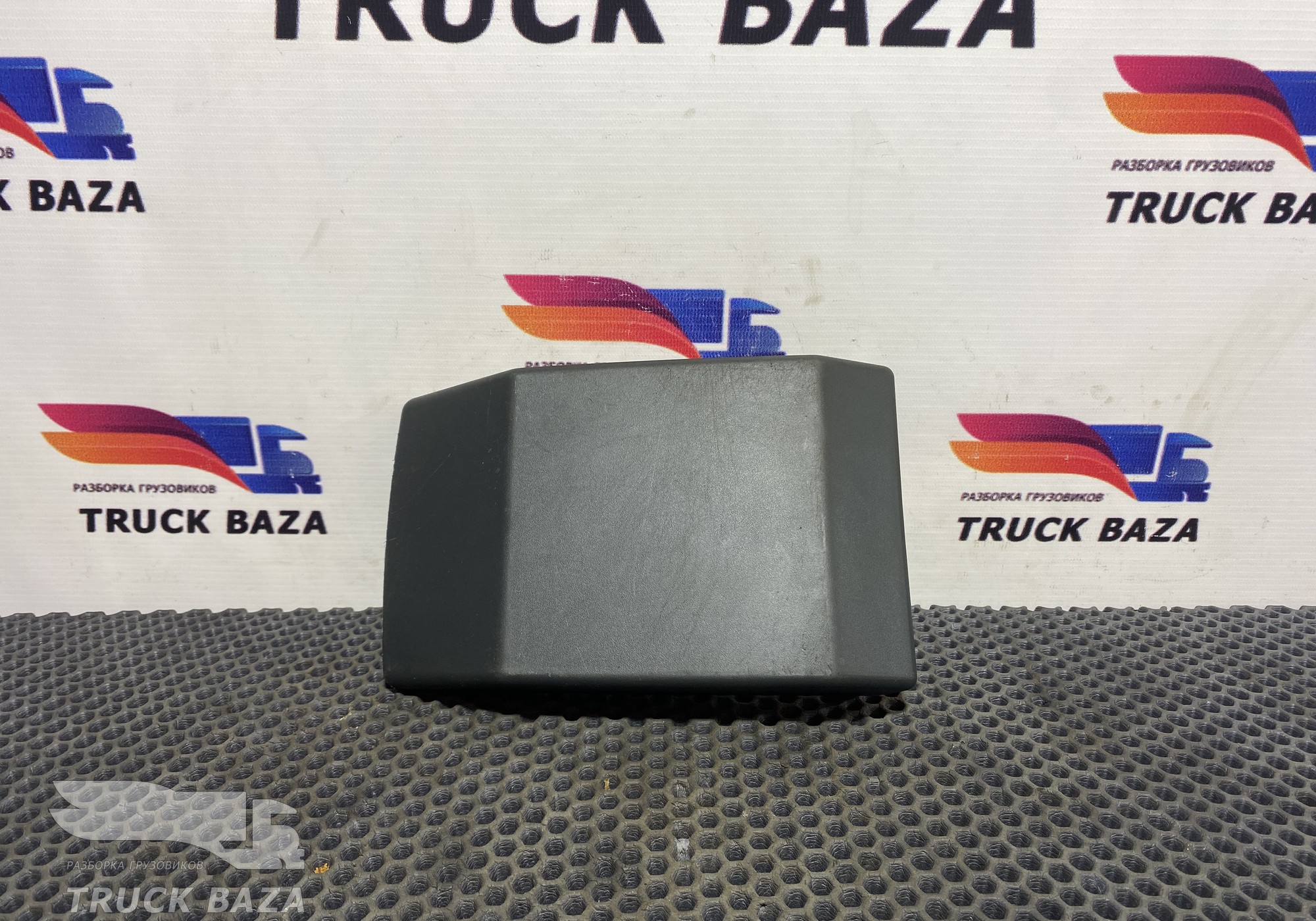 81669120218 Крышка бардачка для Man TGX