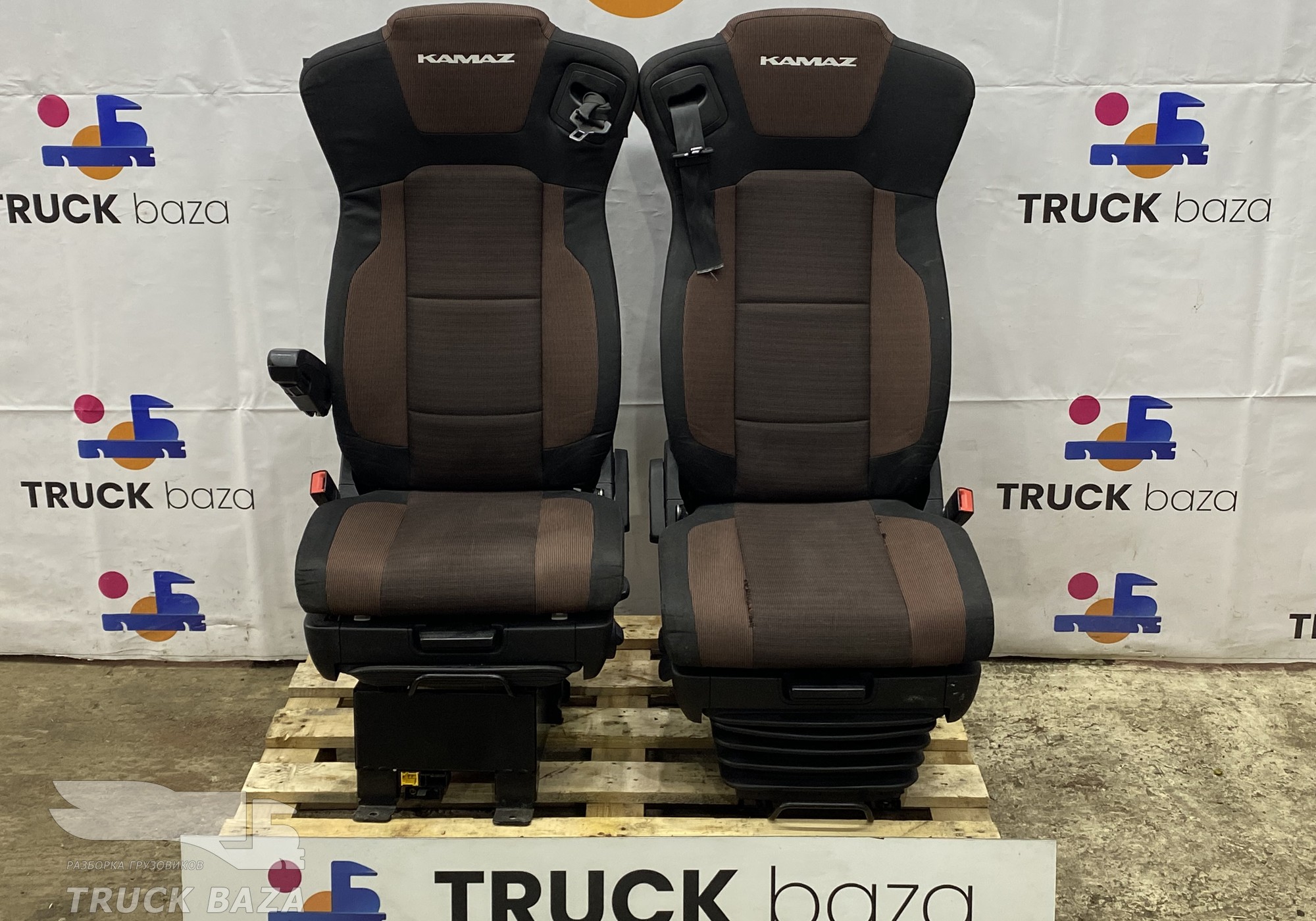 81511302 Комплект сидений для КАМАЗ 54901