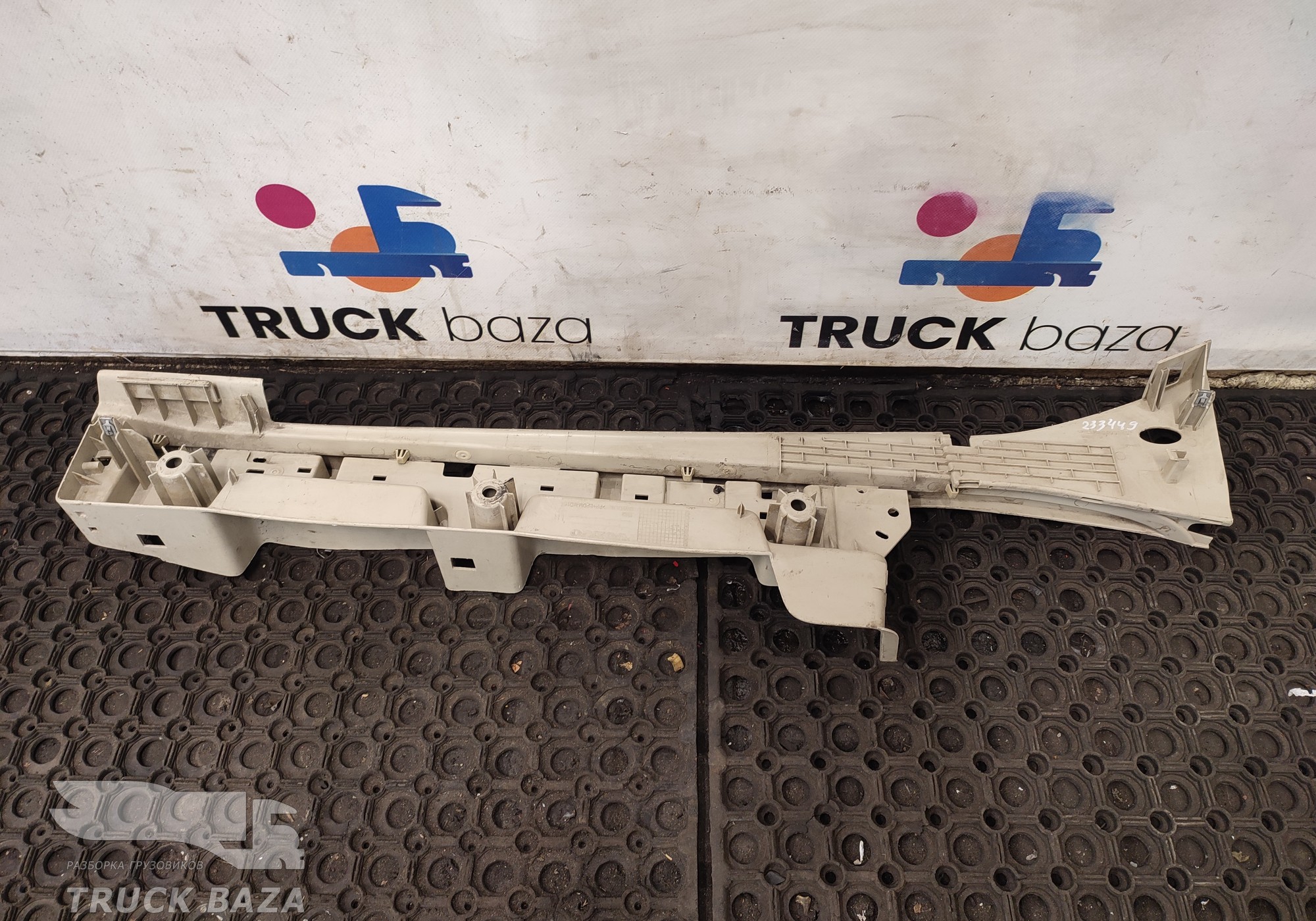 84006497 Накладка салонная левая