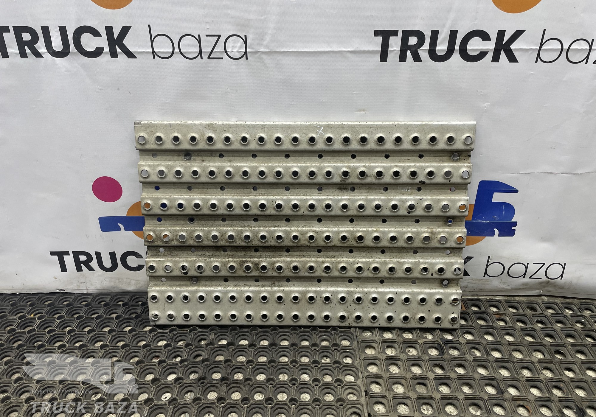 81429020292 Трап на раму за кабиной для Man TGS I (с 2007)