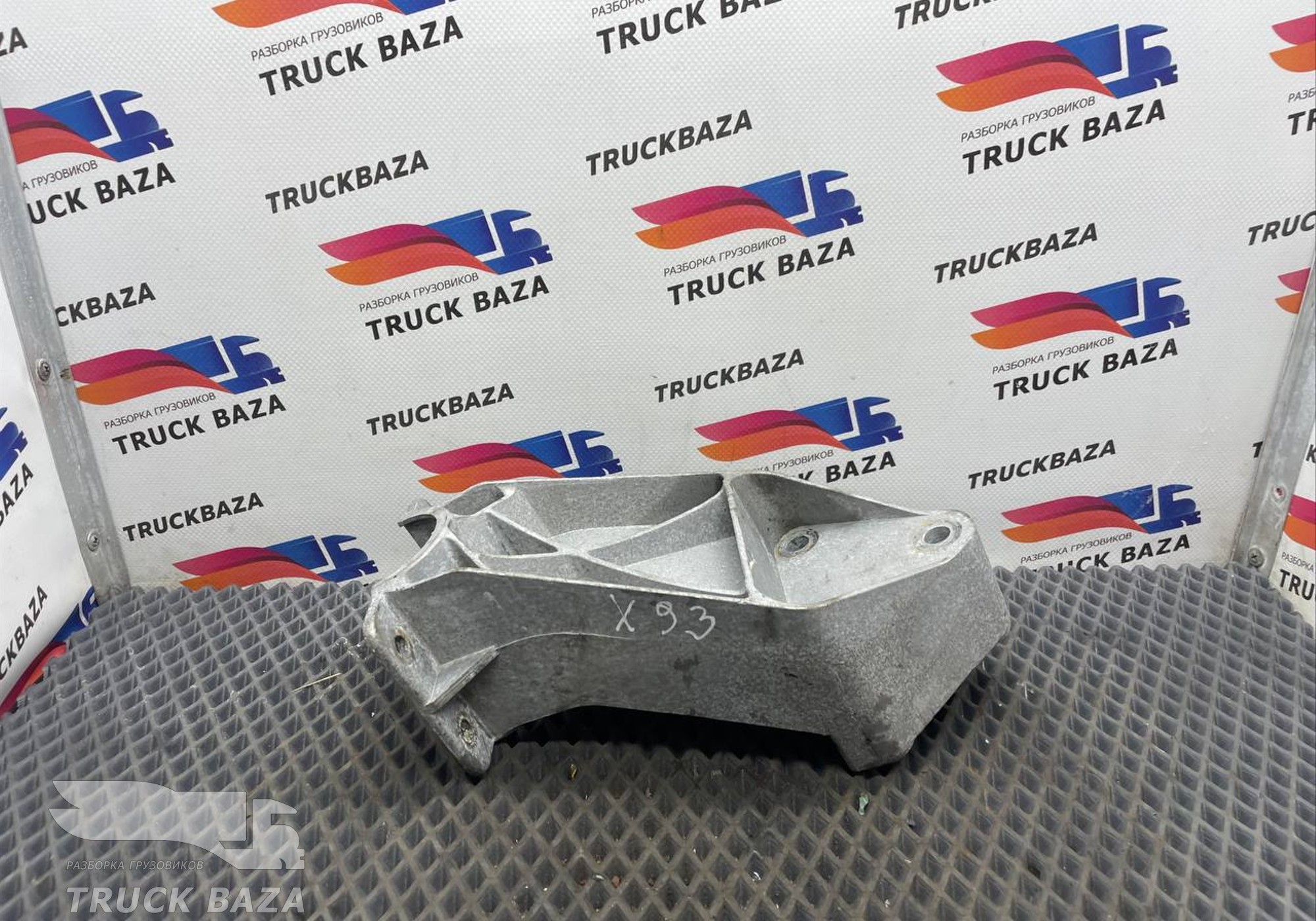 1371224 Кронштейн крепления крыла для Daf XF106 (с 2012)