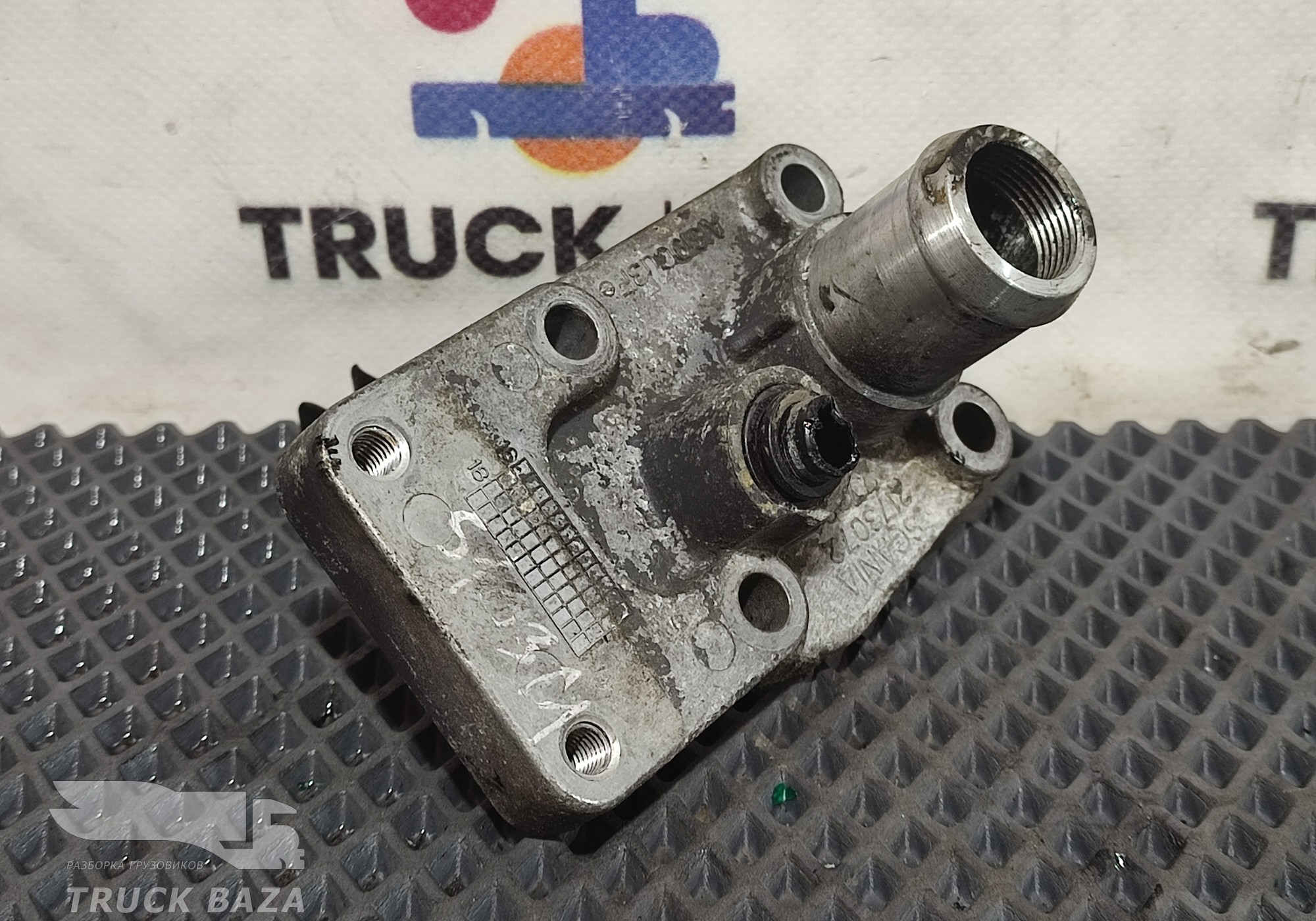 2173072 Фланцевая трубка заливной горловины для Scania