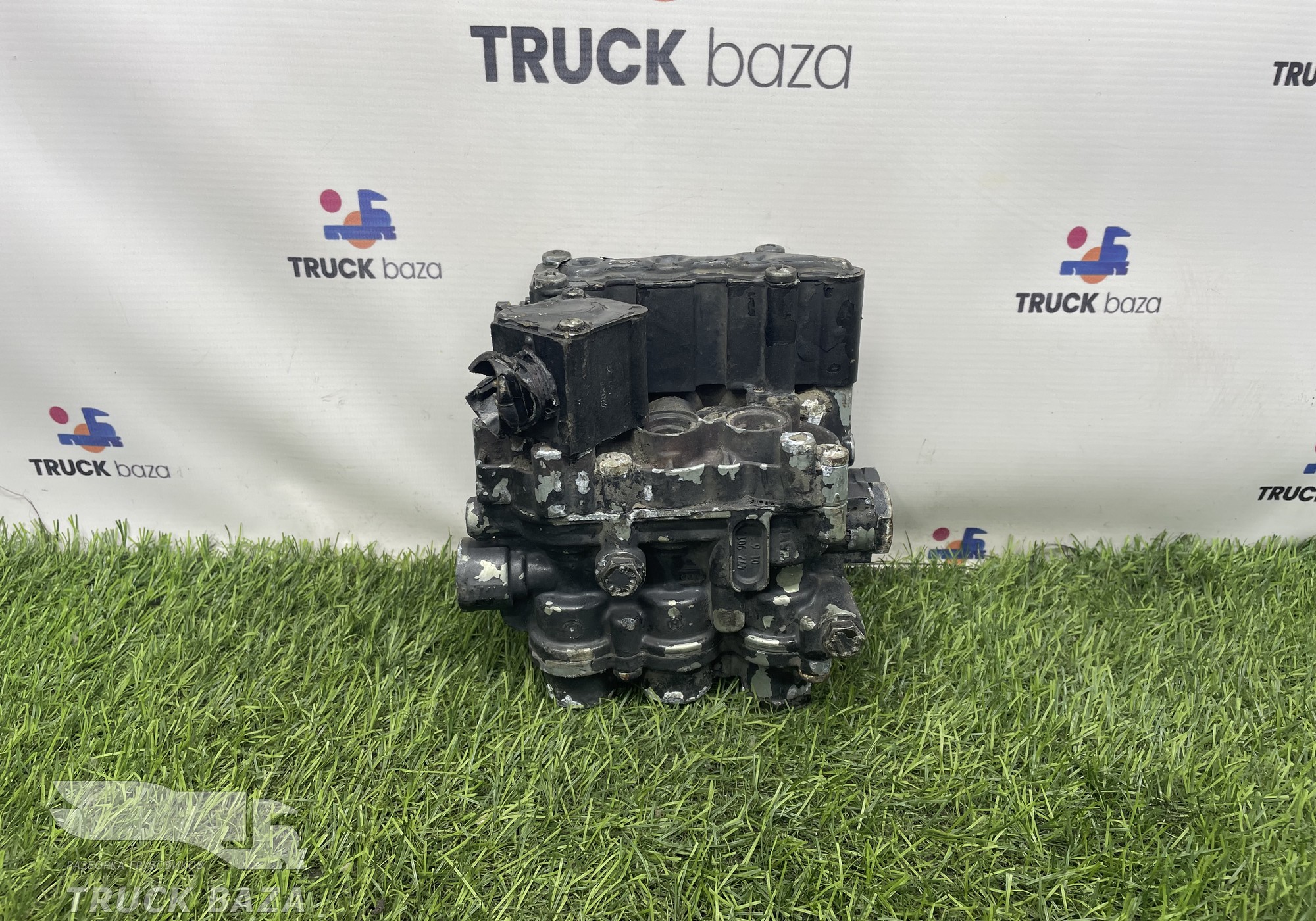 4729000570 Кран уровня пола главный