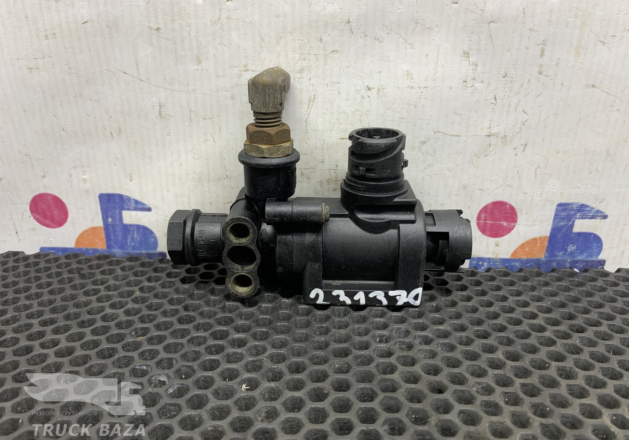 DZ97189716021 Клапан электромагнитный для Shacman X3000
