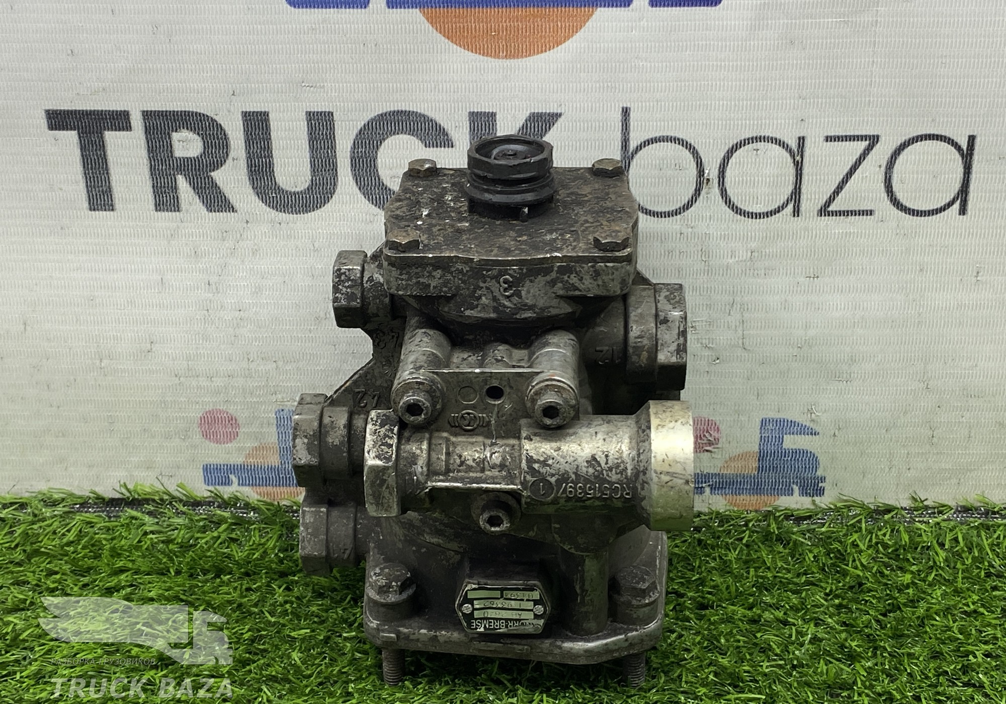 AB2840 Кран управления тормозами прицепа