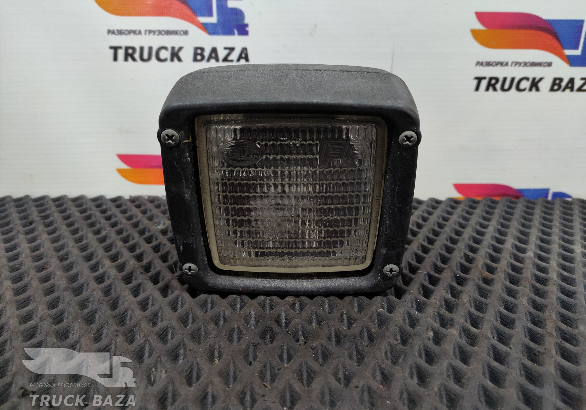 81251036068 Фонарь за кабиной для Man TGS