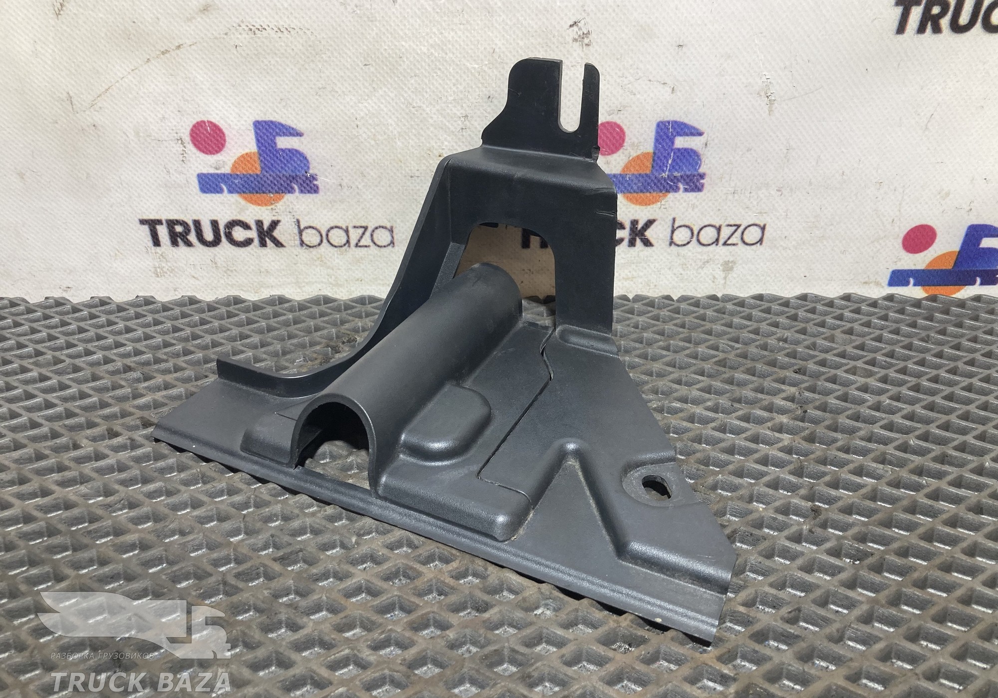 1683315 Накладка торпедо для Daf