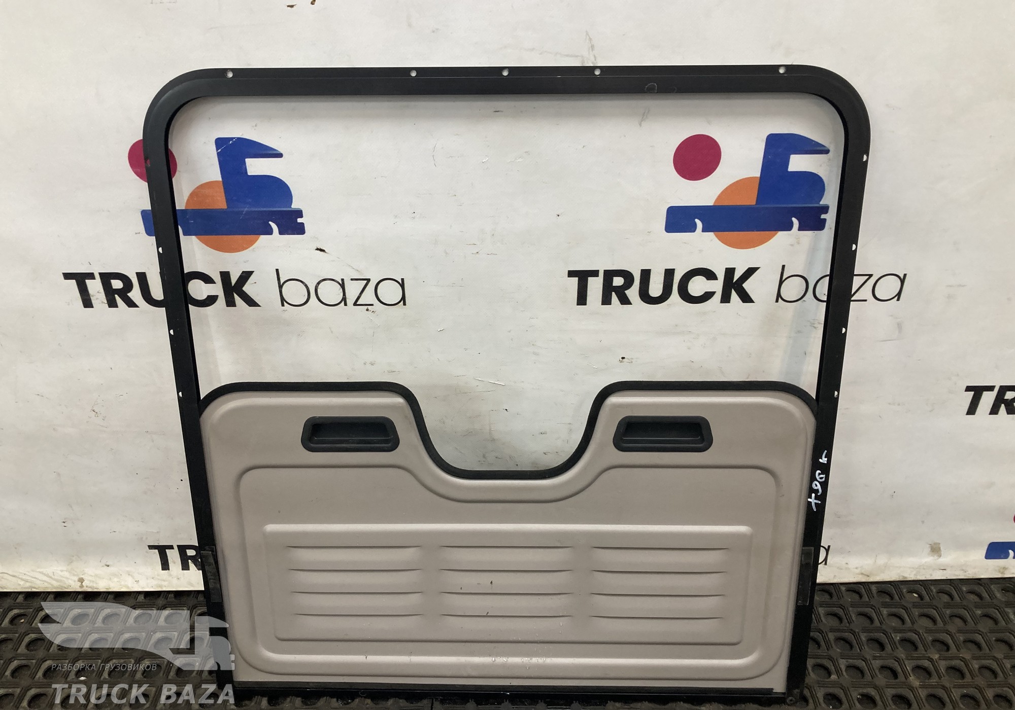 1846023 Шторка люка для Daf XF105 (с 2005)