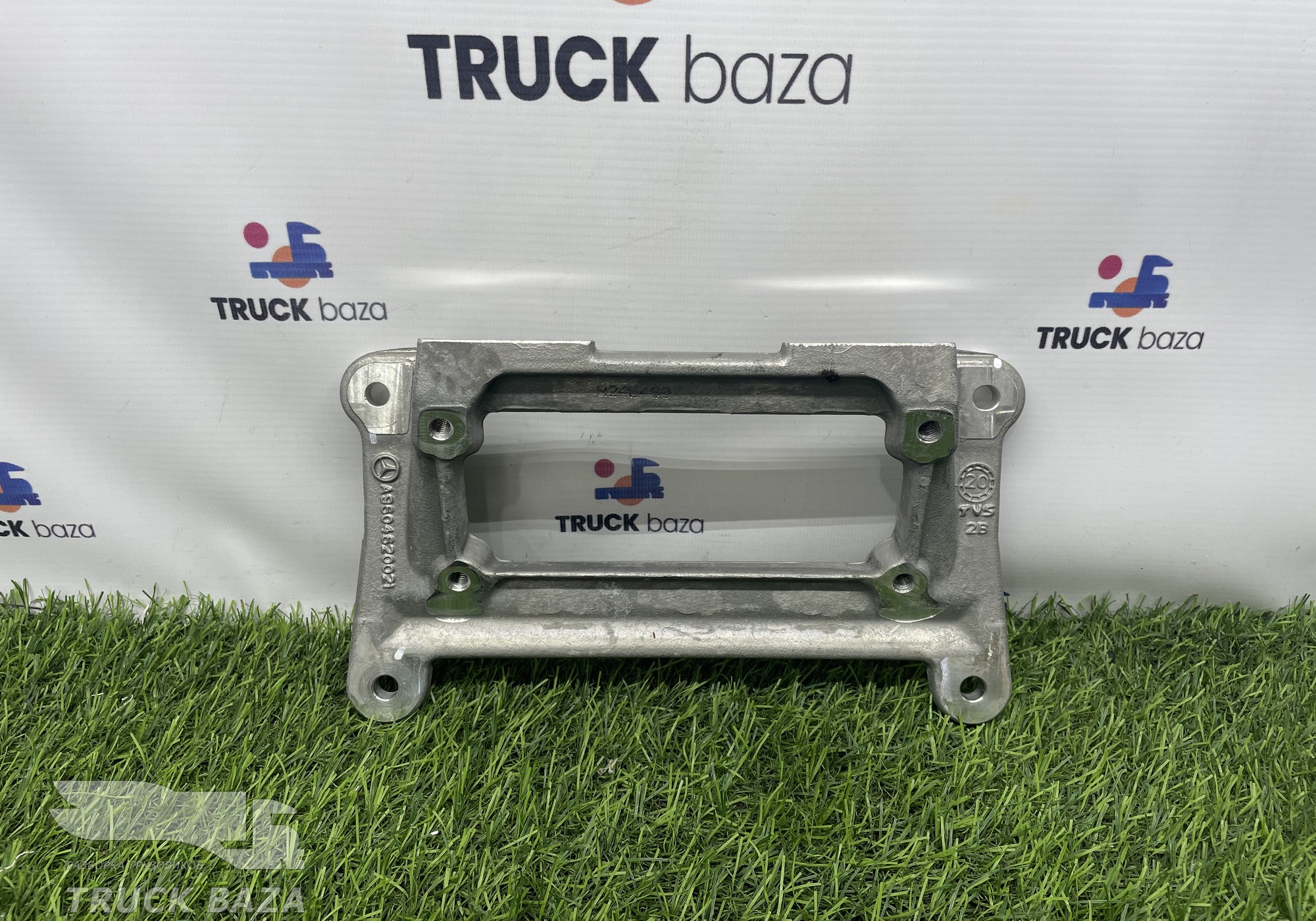 A9604620021 Кронштейн рулевой колонки для КАМАЗ 54901