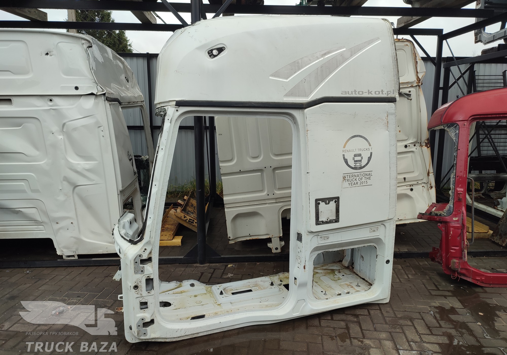 Боковина кабины левая для Renault T (с 2013)