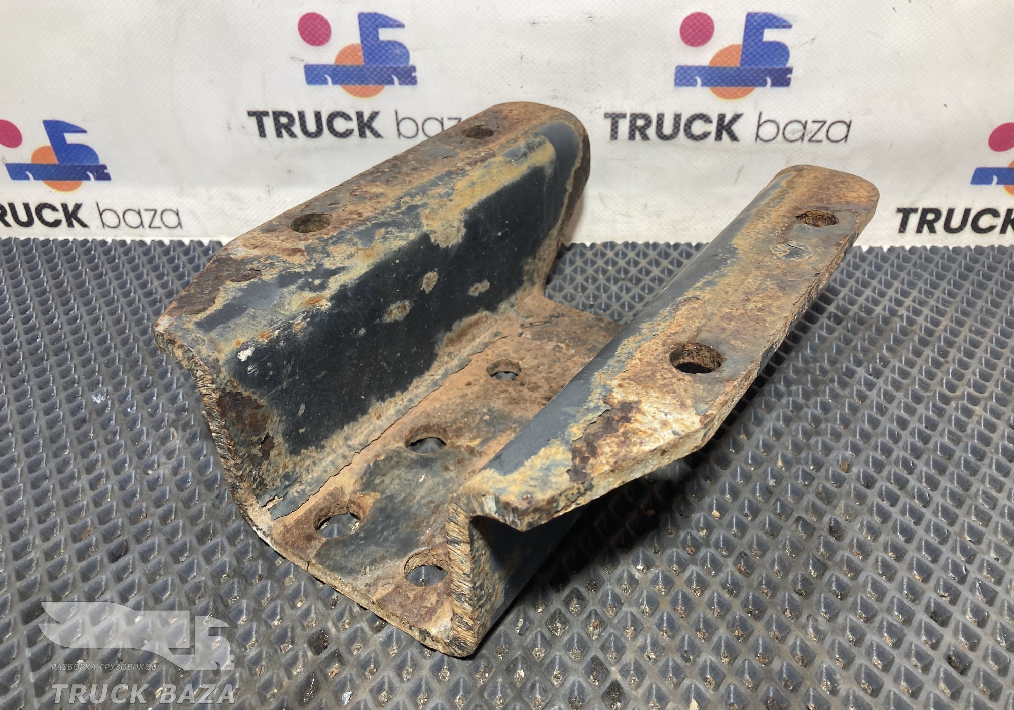 Кронштейн для КАМАЗ 5490 (с 2013)