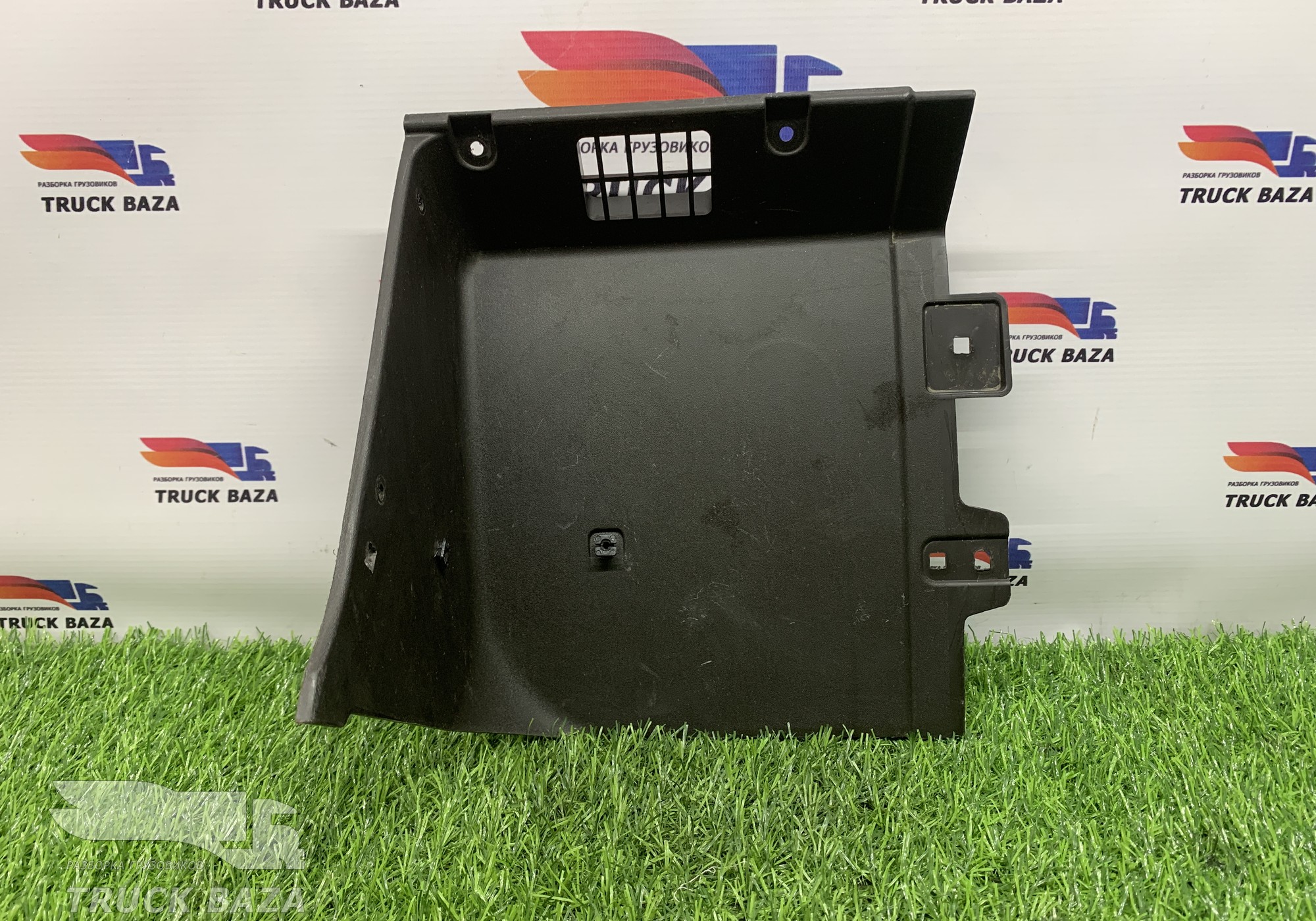549015336034 Облицовка салона нижняя левая для КАМАЗ 54901