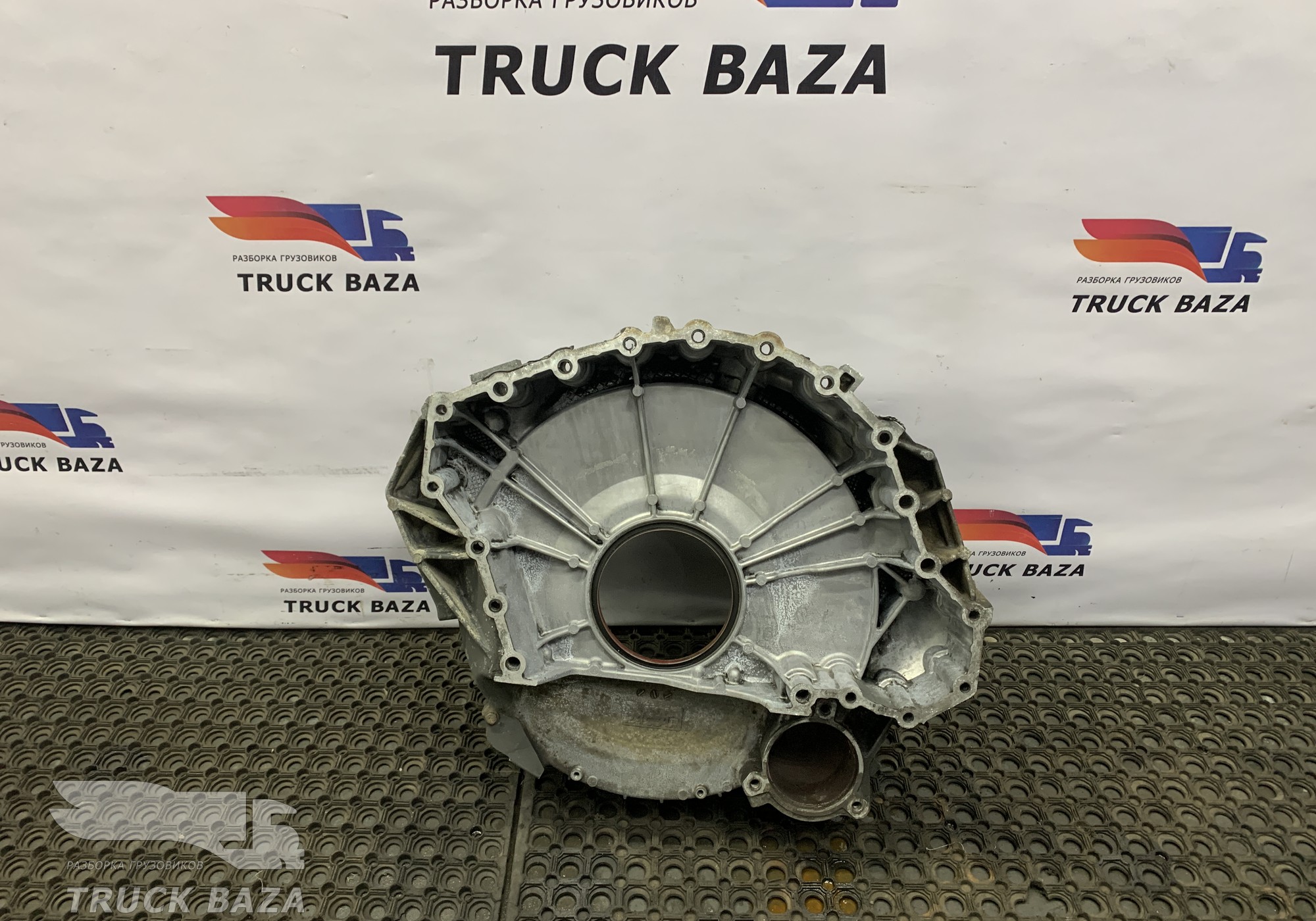 1695375 Кожух маховика задняя часть для Daf XF105 (с 2005)