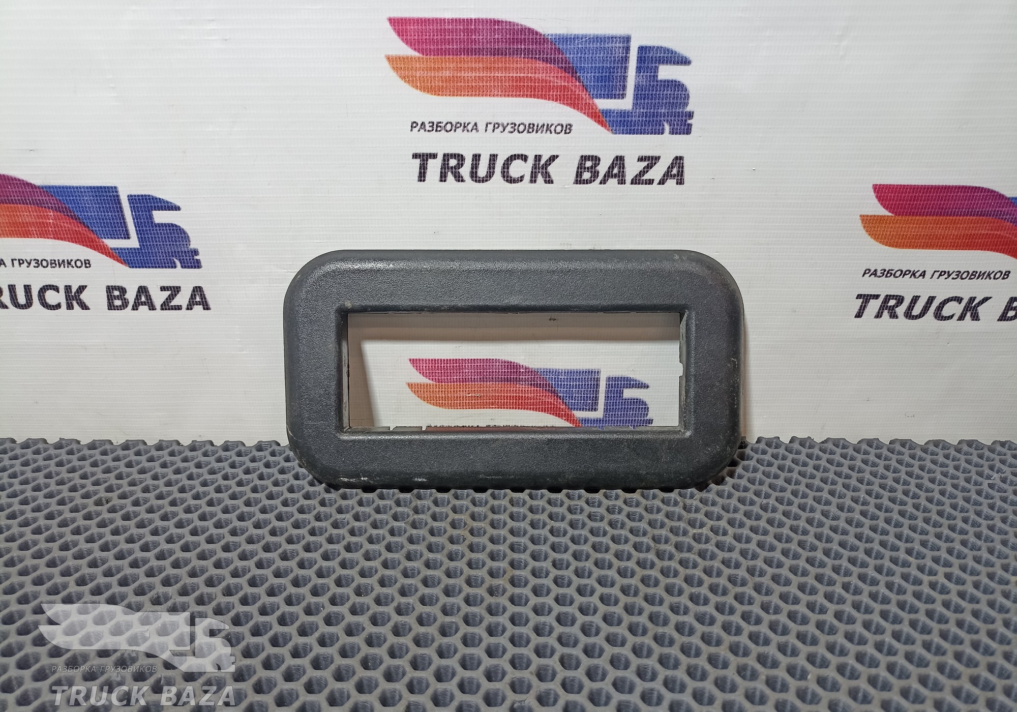 504008815 Накладка ручки двери для Iveco