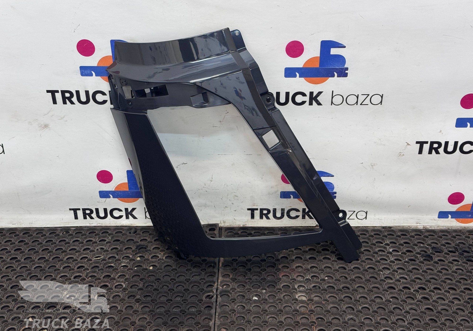 21874457 Облицовка фары правой для Volvo FH 4 (с 2012)