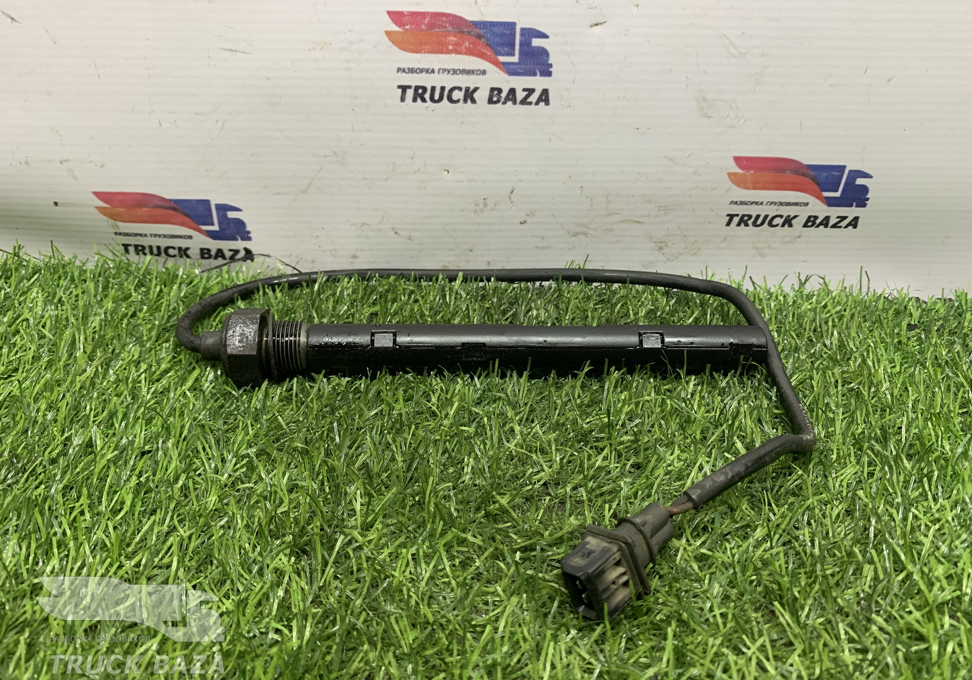 1388000 Датчик уровня масла