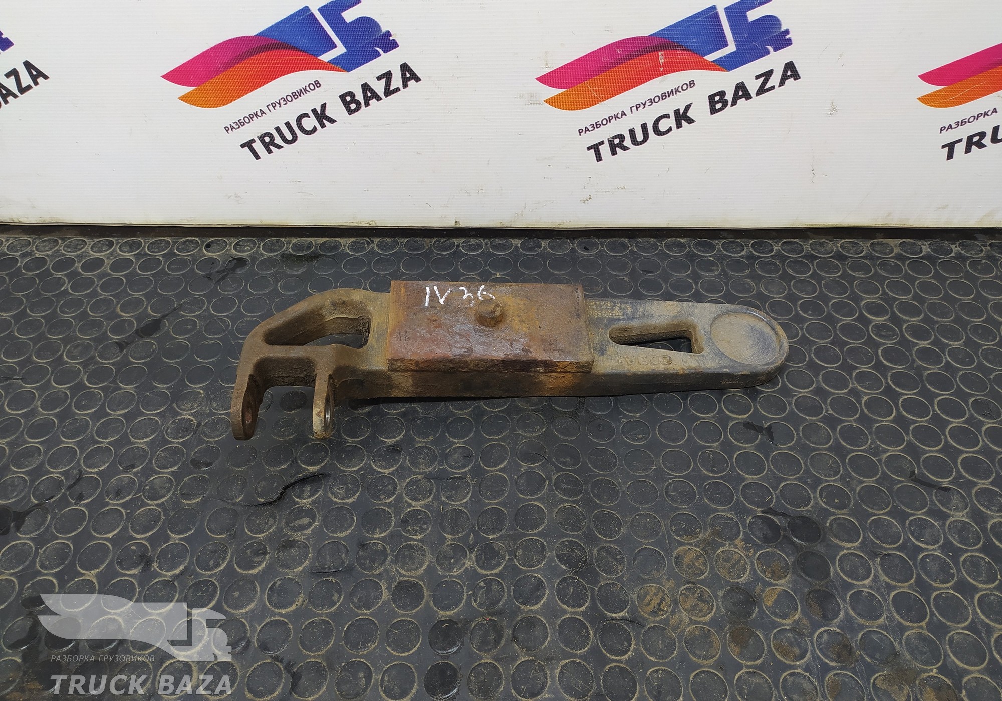 41272315 Кронштейн переднего амортизатора нижний правый для Iveco