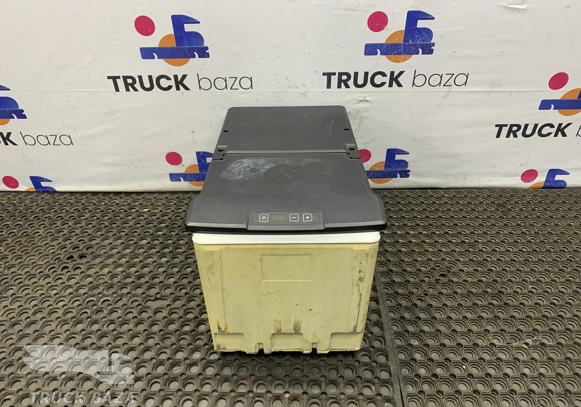 81639106163 Холодильник для Man TGX II (с 2012)