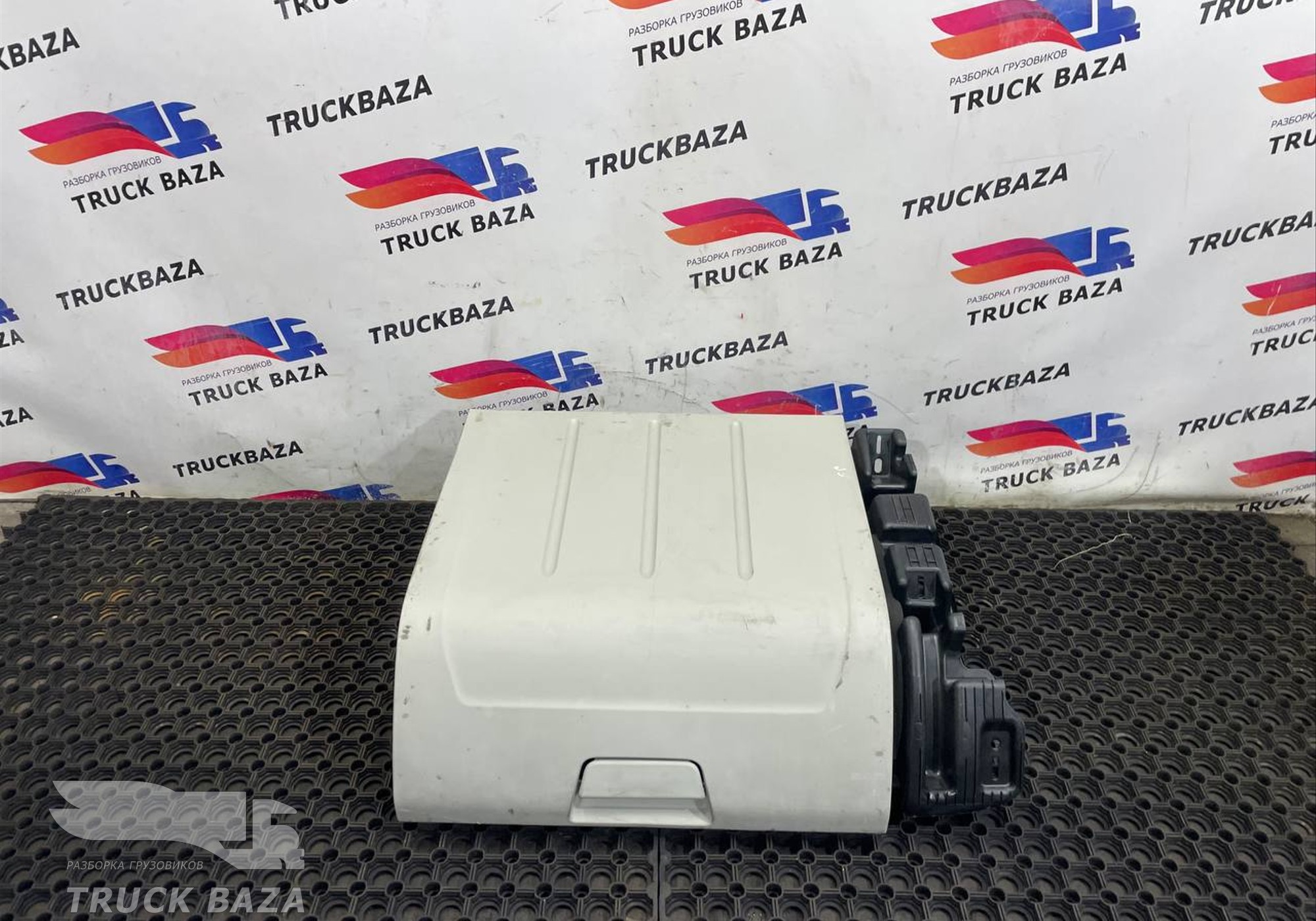 KC46519E71AAW Ящик вещевой консоли крыши для Ford F-MAX (с 2018)