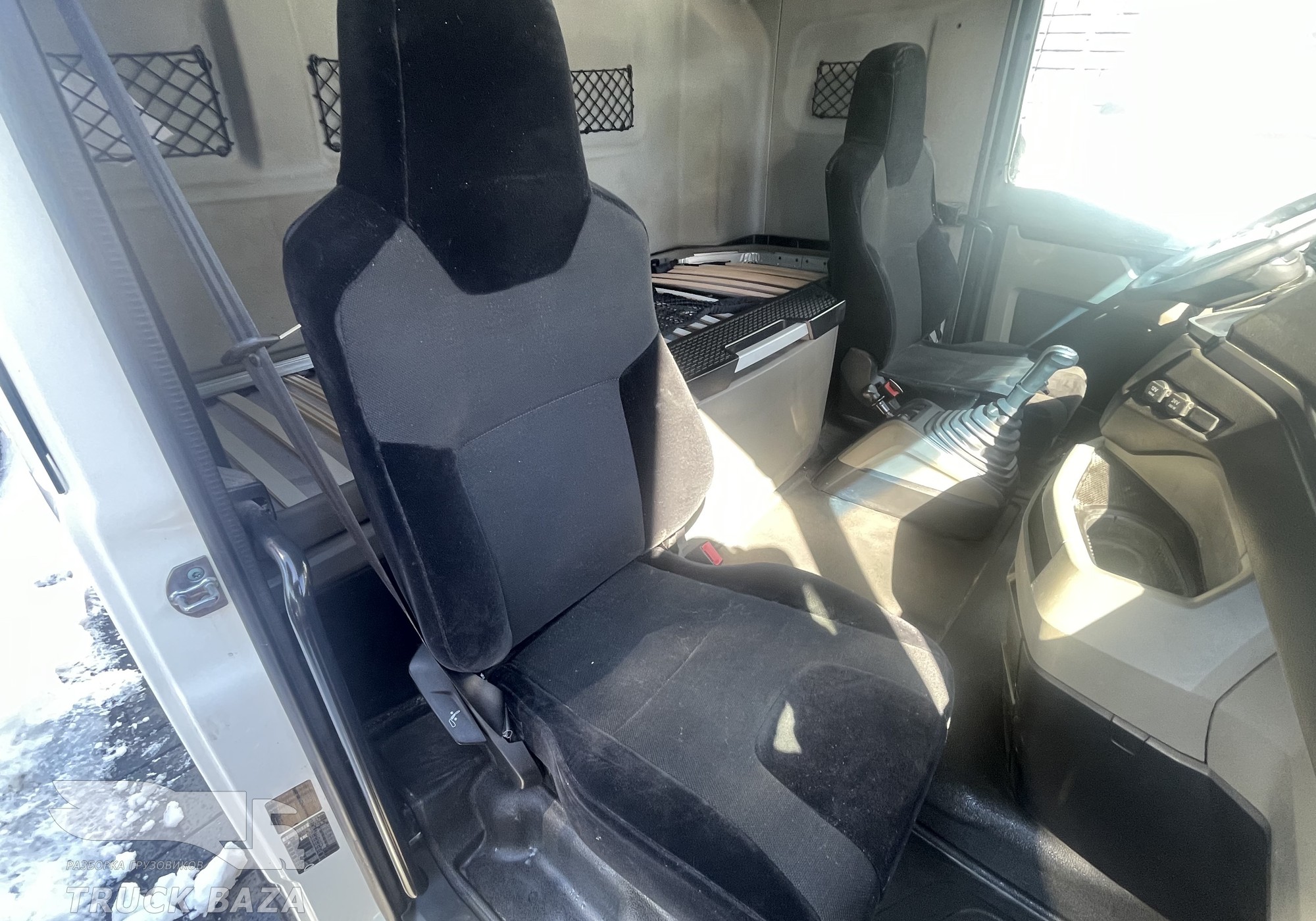 81623106436 Сиденье пассажирское для Man TGX TG3 (с 2020)