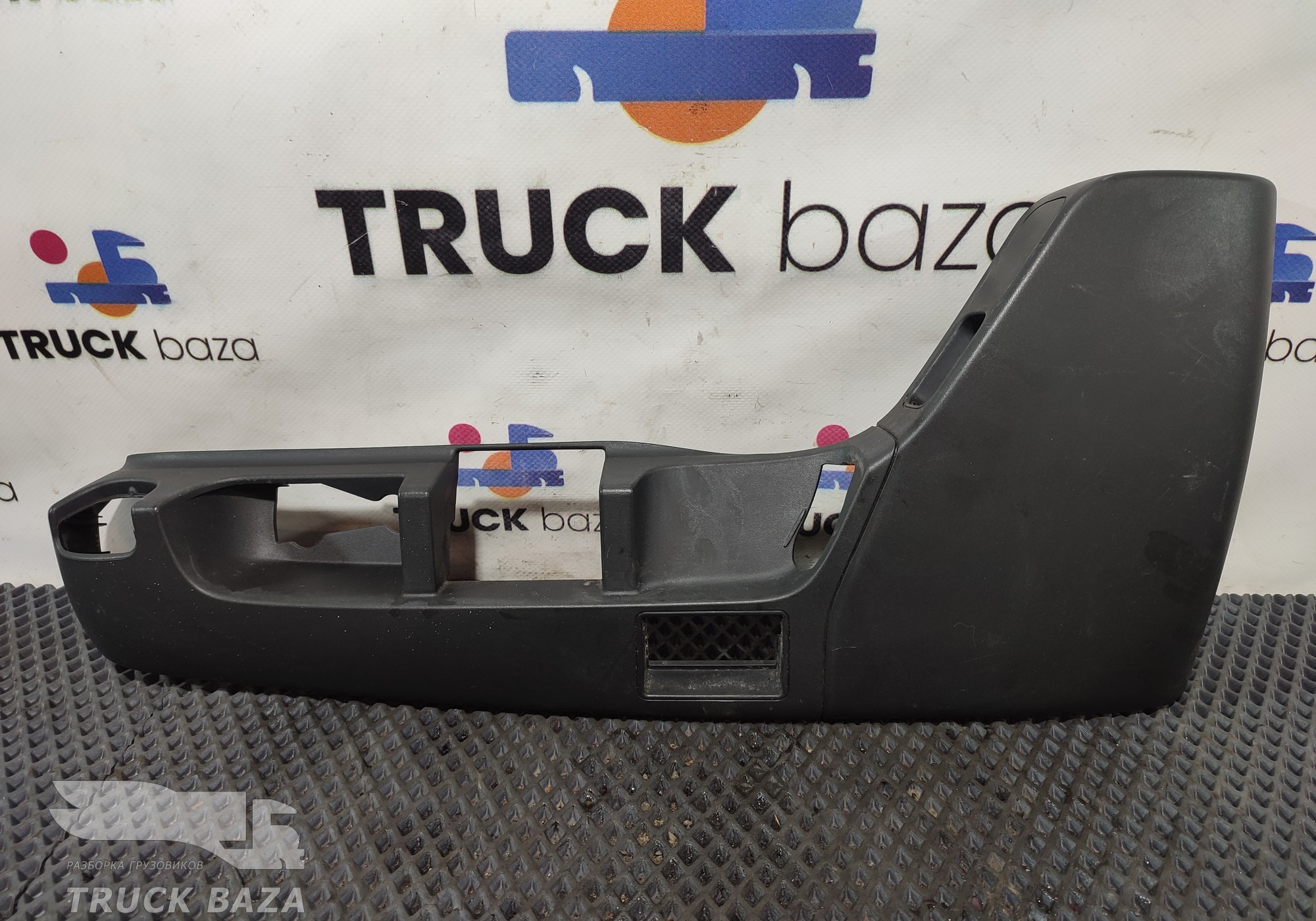 1230115 Накладка сиденья левая для Daf XF105 (с 2005)