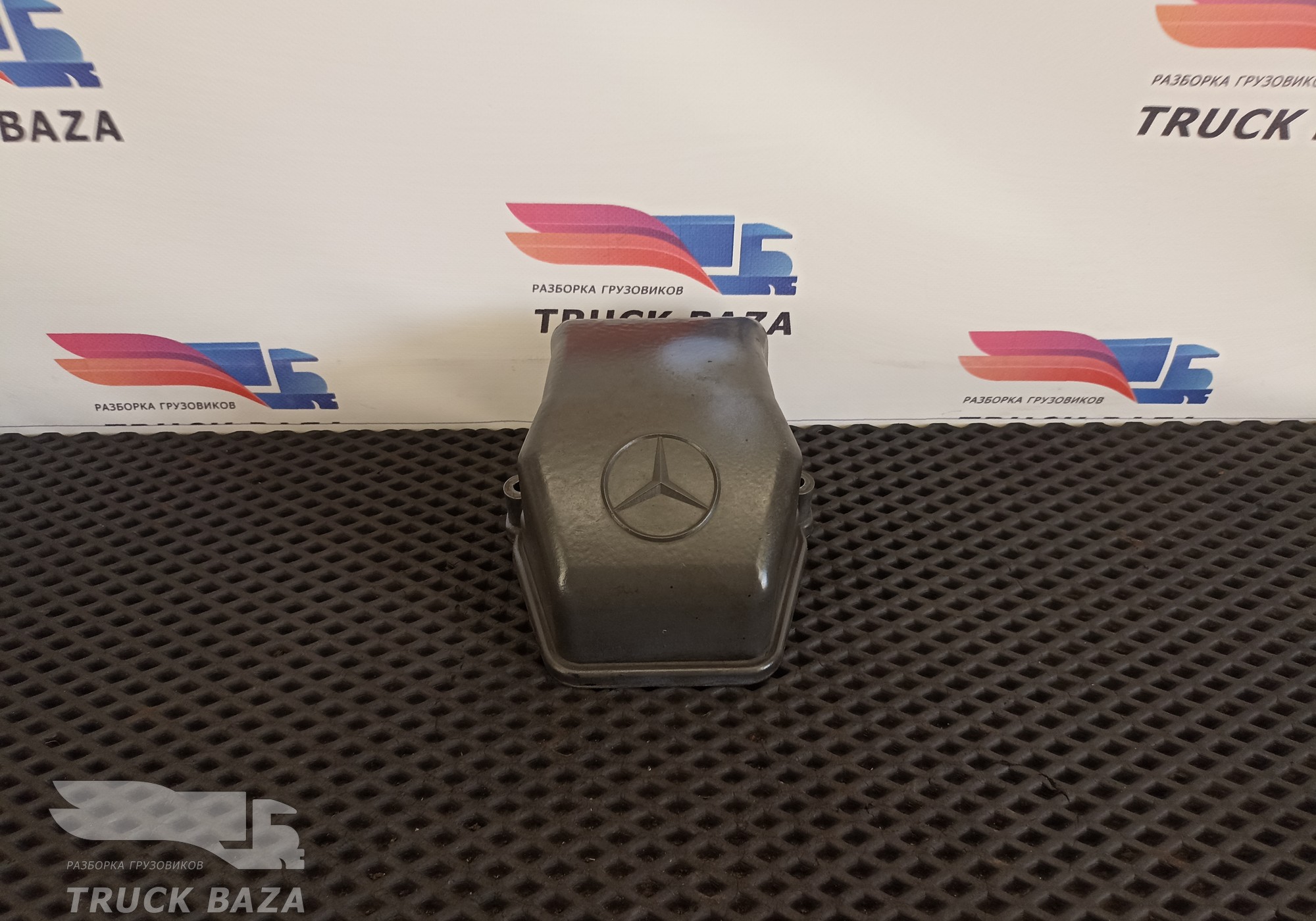 A4570100930 Крышка головки блока цилиндров для Mercedes-Benz