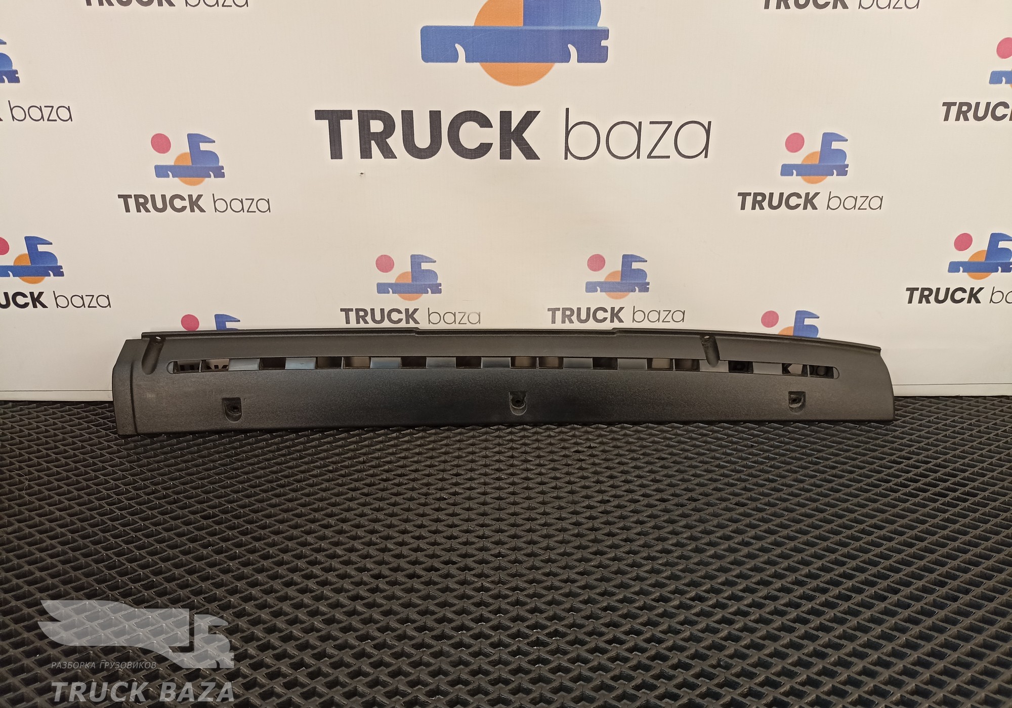 1297410 Накладка на торпедо правая для Daf XF95