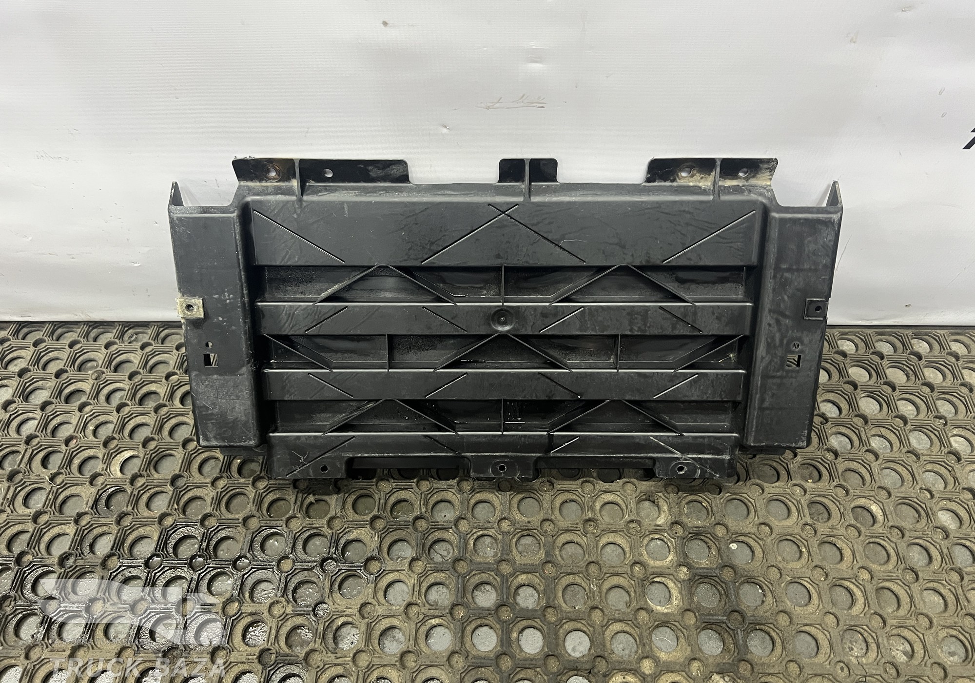 1826072 Площадка подножки для Daf XF105 (с 2006 по 2020)