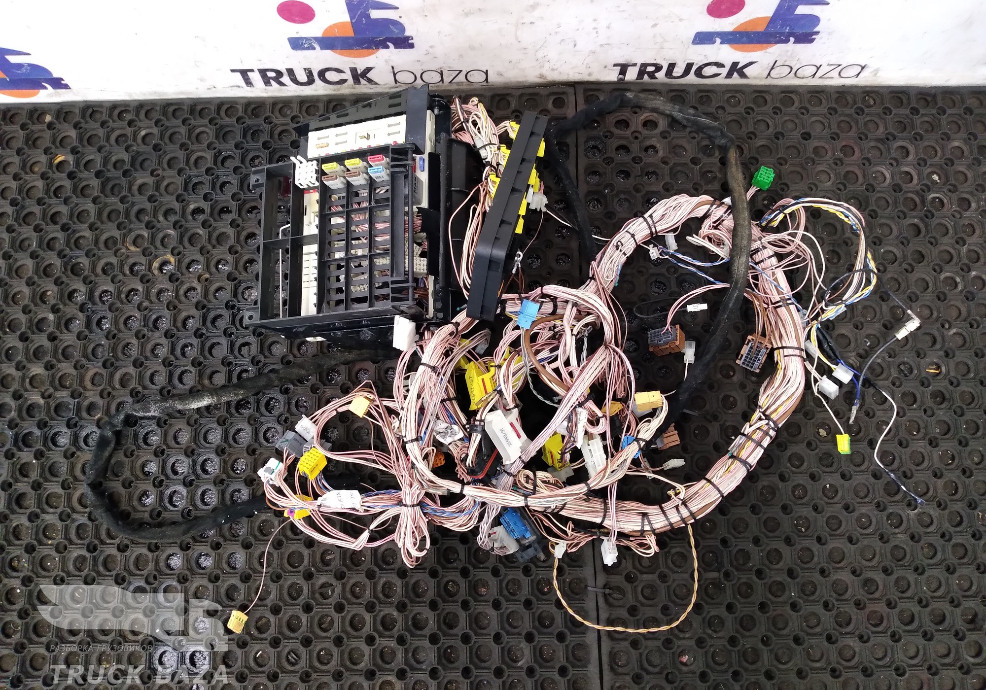 81254516997 Проводка кабины основная для Man TGL