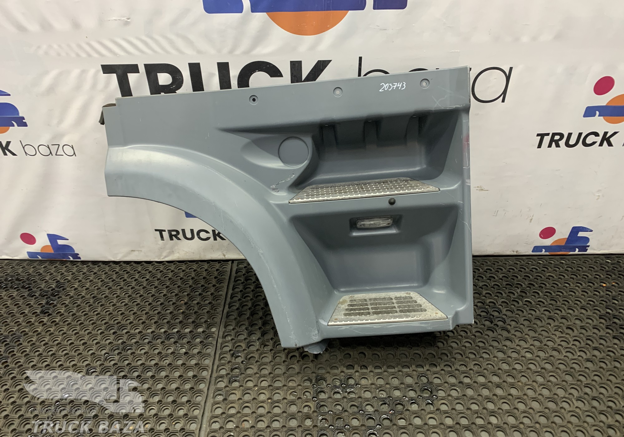 1836305 Корпус подножек правый для Daf